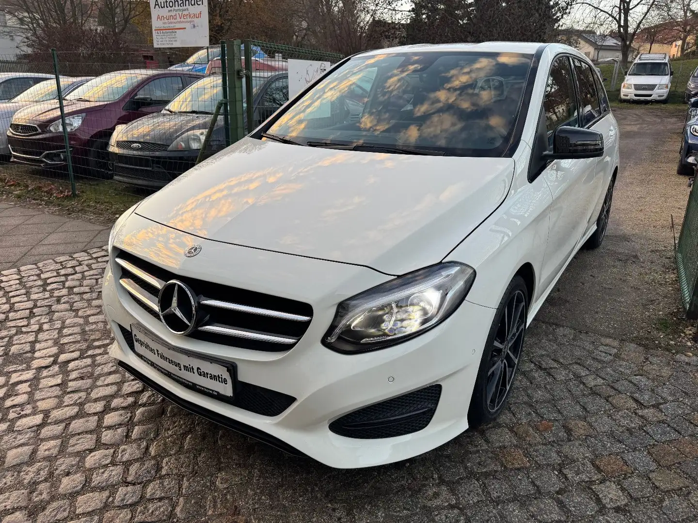 Mercedes-Benz B 200 d Edition 1-Hand Scheckheft Navi Teilleder Blanco - 1