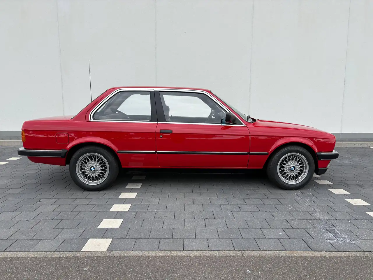BMW 318i, foto 6