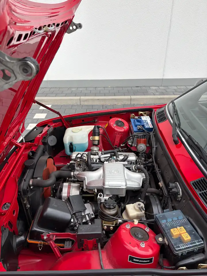 BMW 318i, foto 10