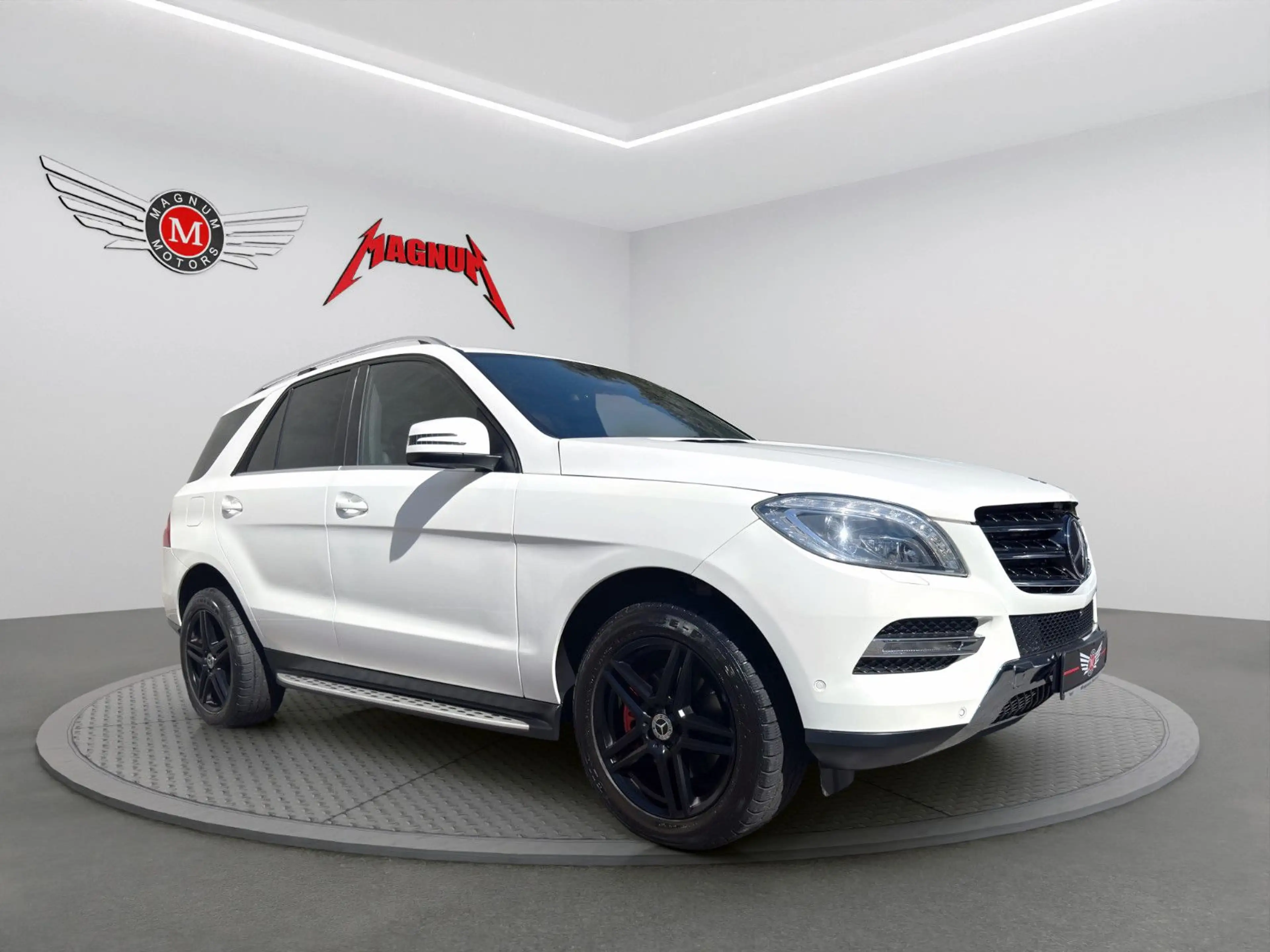 Mercedes-Benz ML 350 CDI V6 4MATIC*Leder*Bi-Xenon*360°*Schieb.* — photo 3