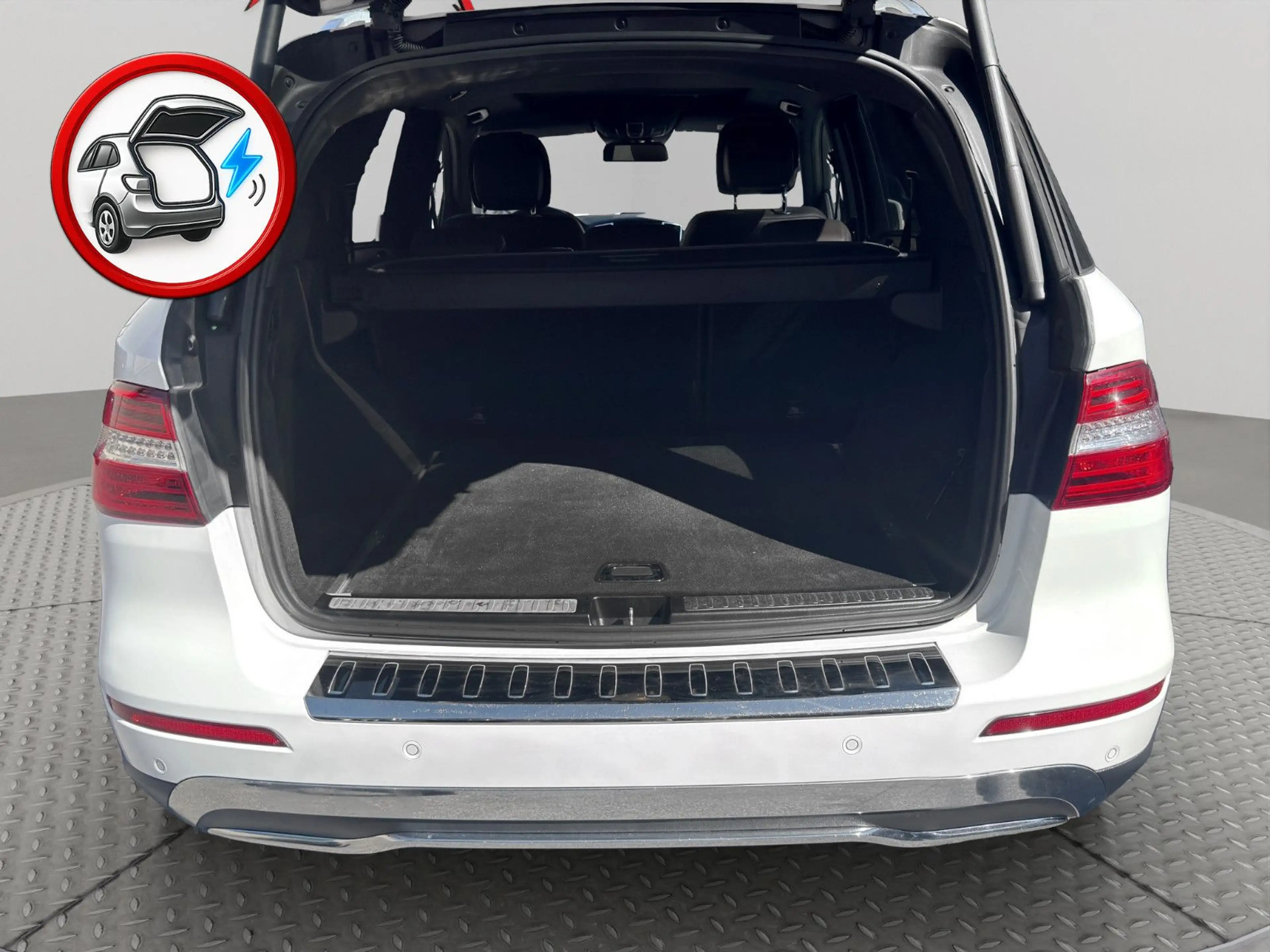 Mercedes-Benz ML 350 CDI V6 4MATIC*Leder*Bi-Xenon*360°*Schieb.* — photo 11