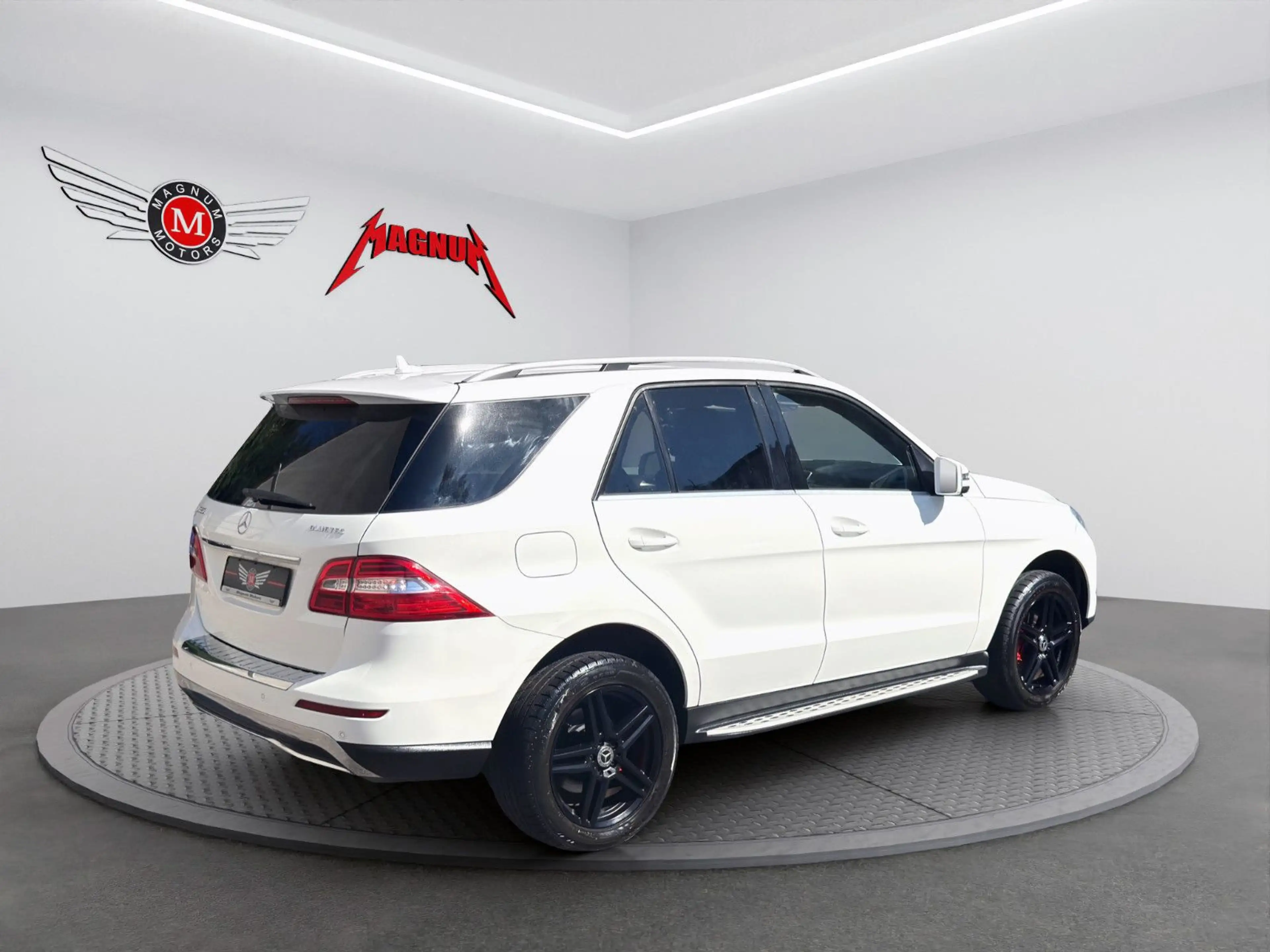 Mercedes-Benz ML 350 CDI V6 4MATIC*Leder*Bi-Xenon*360°*Schieb.* — photo 5