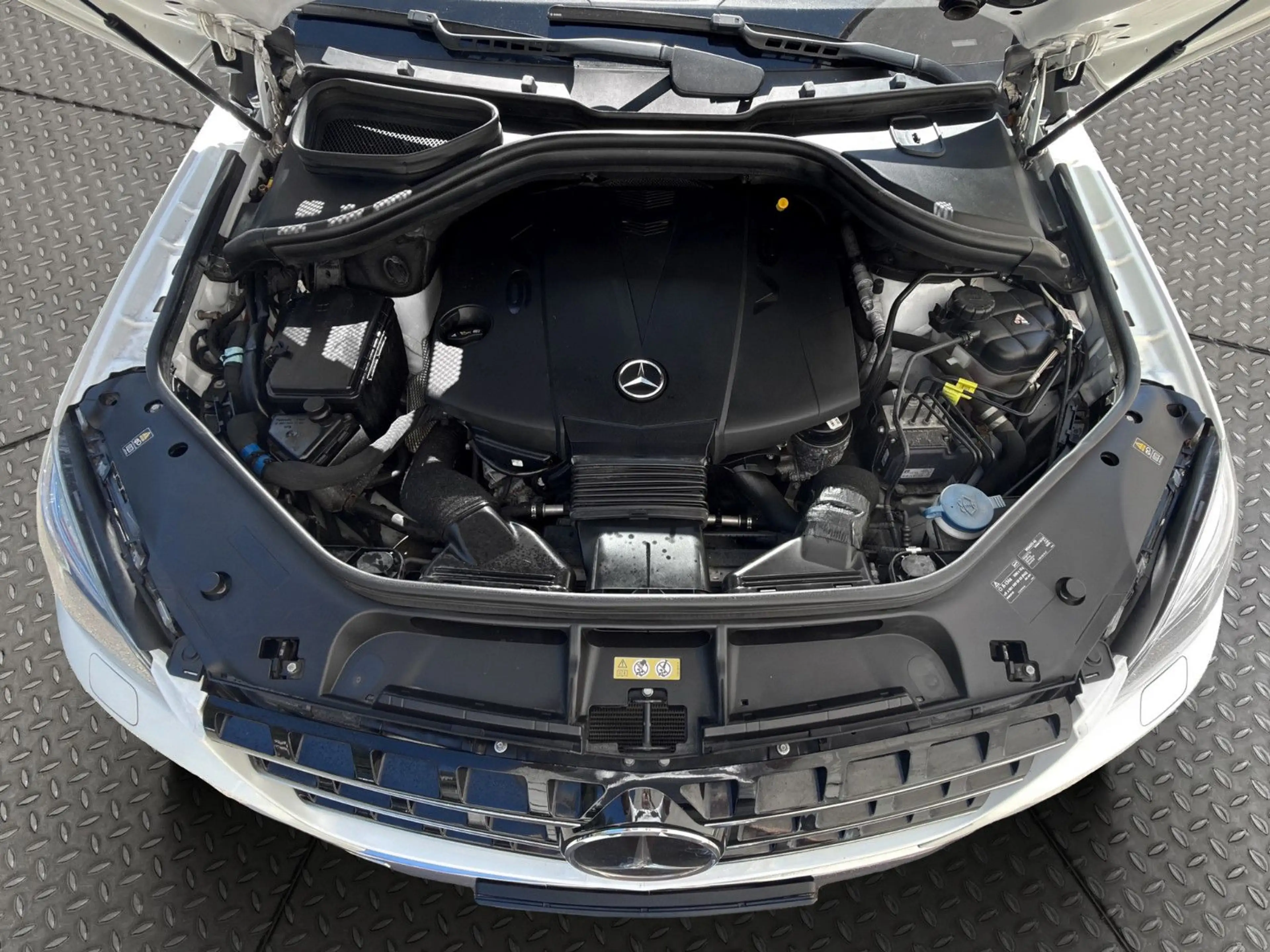 Mercedes-Benz ML 350 CDI V6 4MATIC*Leder*Bi-Xenon*360°*Schieb.* — photo 10