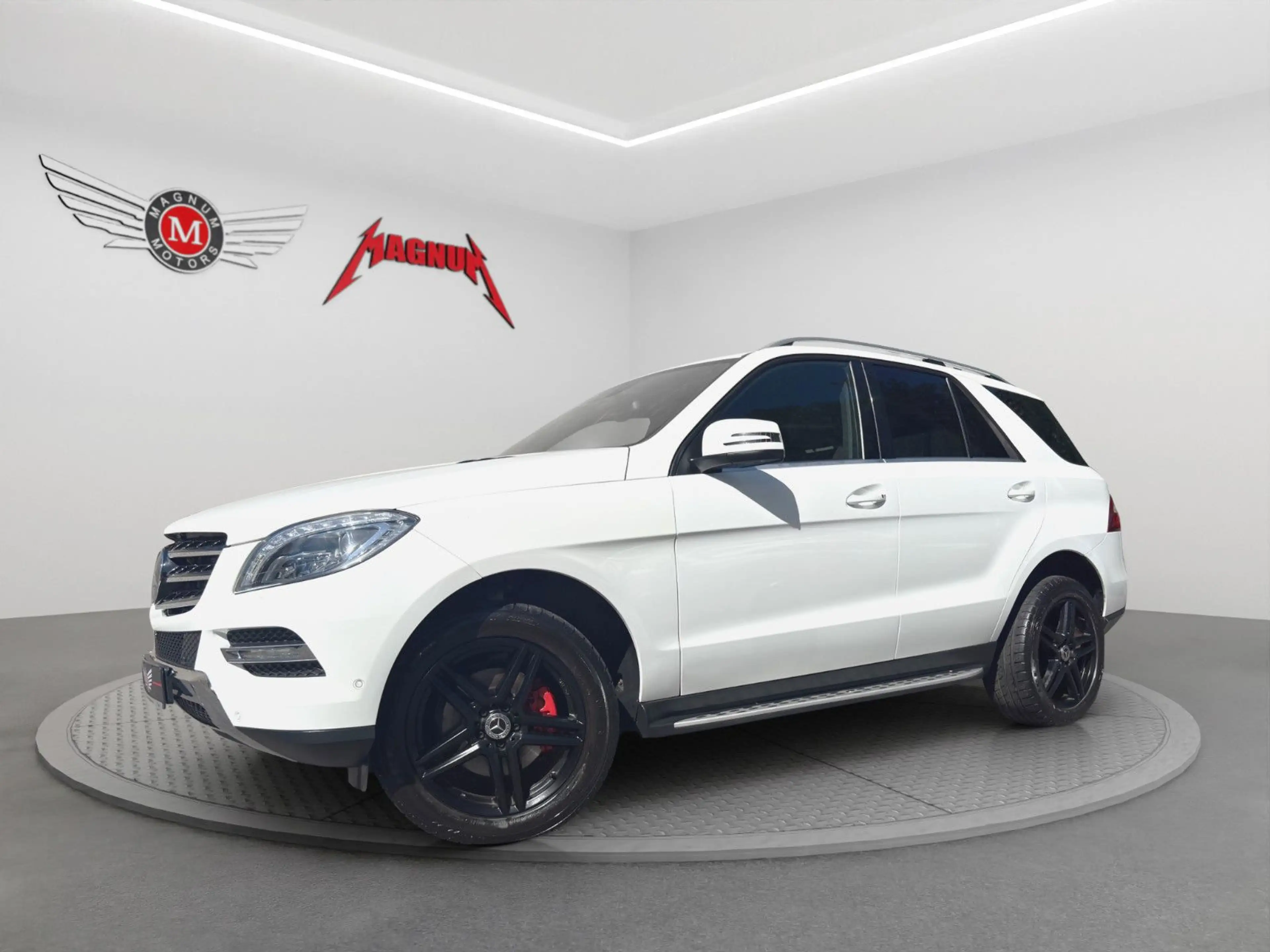 Mercedes-Benz ML 350 CDI V6 4MATIC*Leder*Bi-Xenon*360°*Schieb.* — photo 2