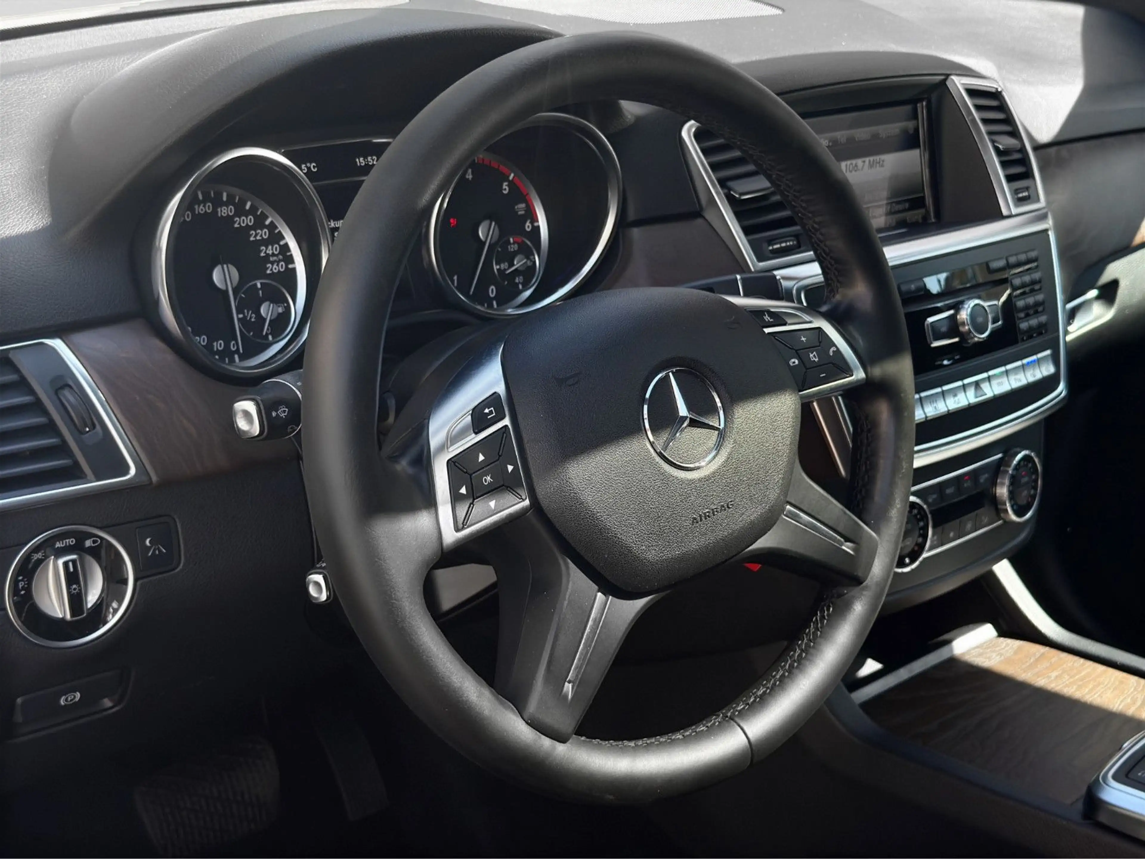 Mercedes-Benz ML 350 CDI V6 4MATIC*Leder*Bi-Xenon*360°*Schieb.* — photo 13