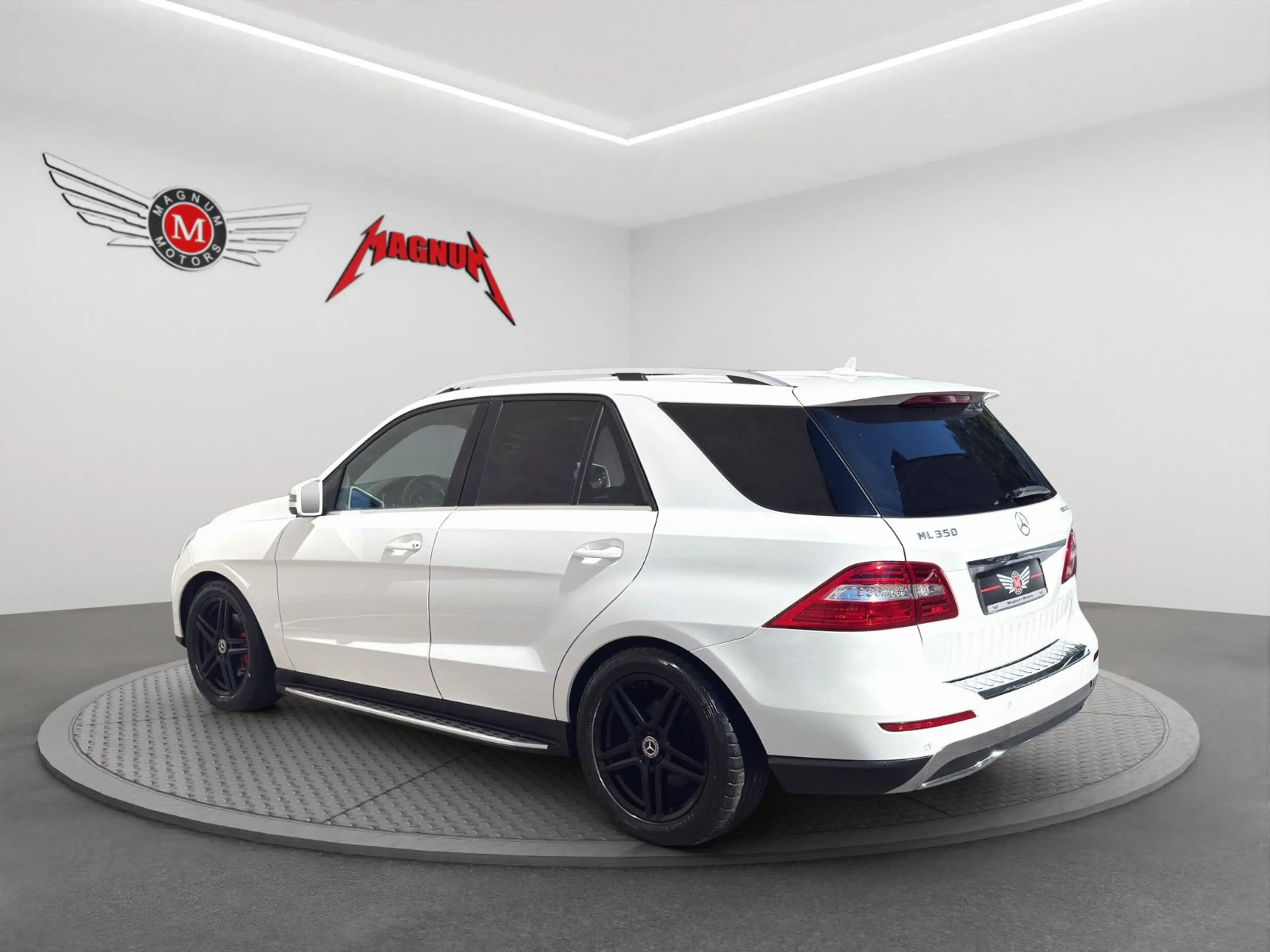 Mercedes-Benz ML 350 CDI V6 4MATIC*Leder*Bi-Xenon*360°*Schieb.* — photo 4