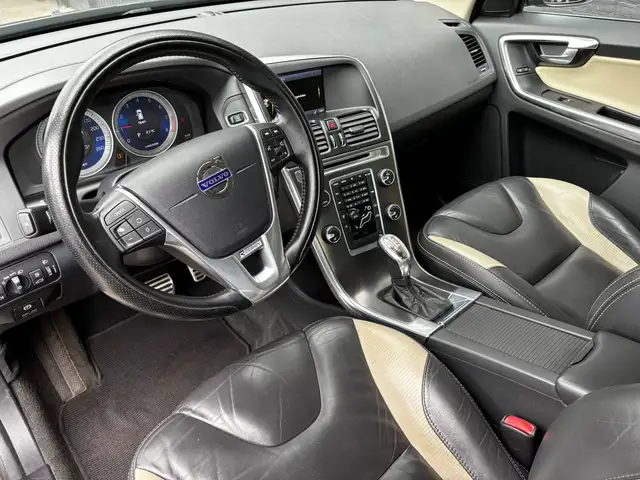 Volvo XC60 view 14