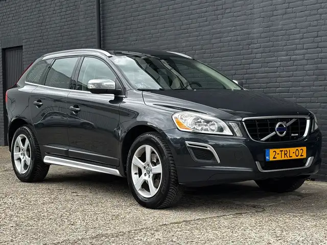 Volvo XC60 view 7