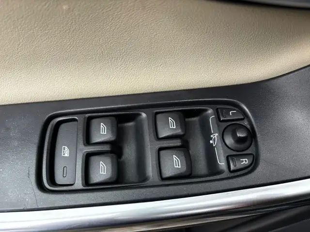 Volvo XC60 view 15