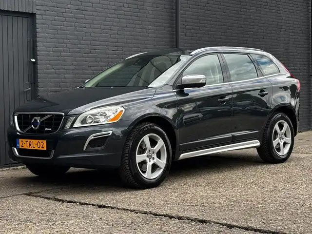 Volvo XC60 view 12