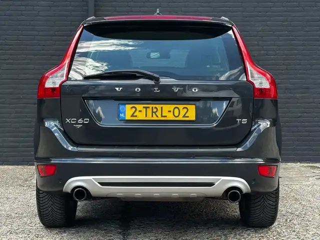 Volvo XC60 view 6