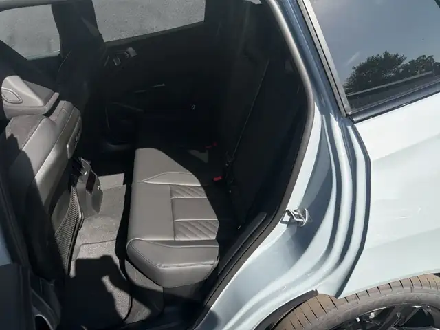 BMW X3 view 13