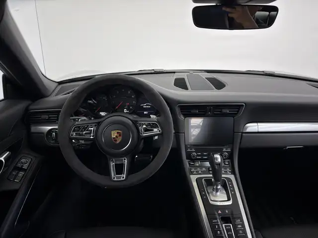 Porsche 991 view 13