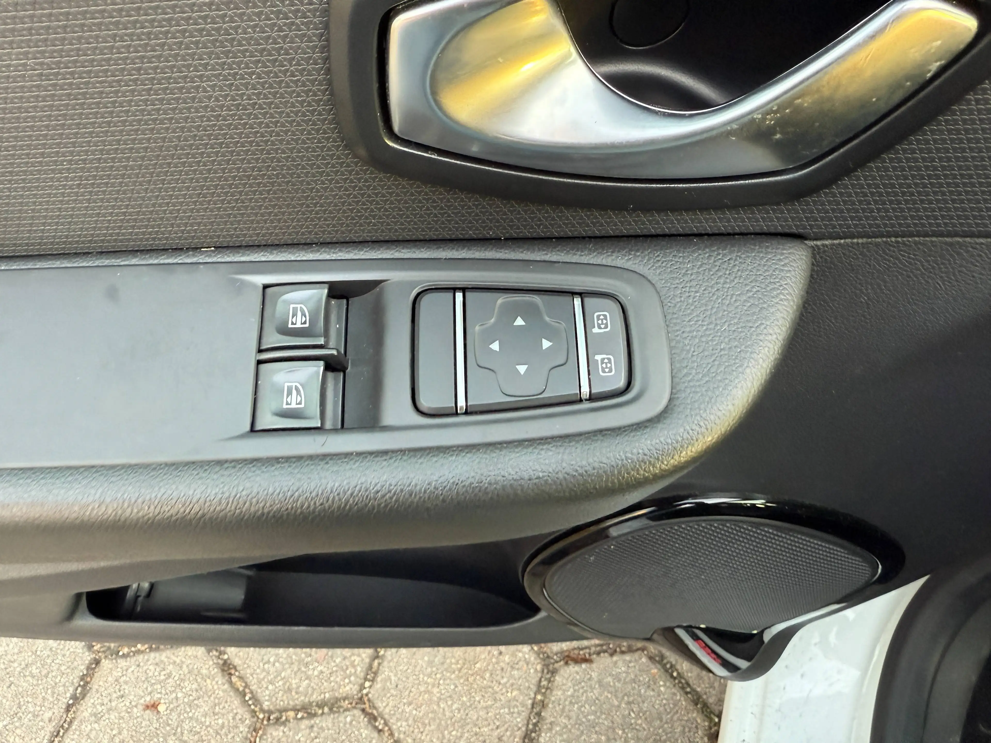 Renault Clio 1.2-4 Türer-Klima-Tempo-Alu-TÜV-Bitte Lesen — photo 15