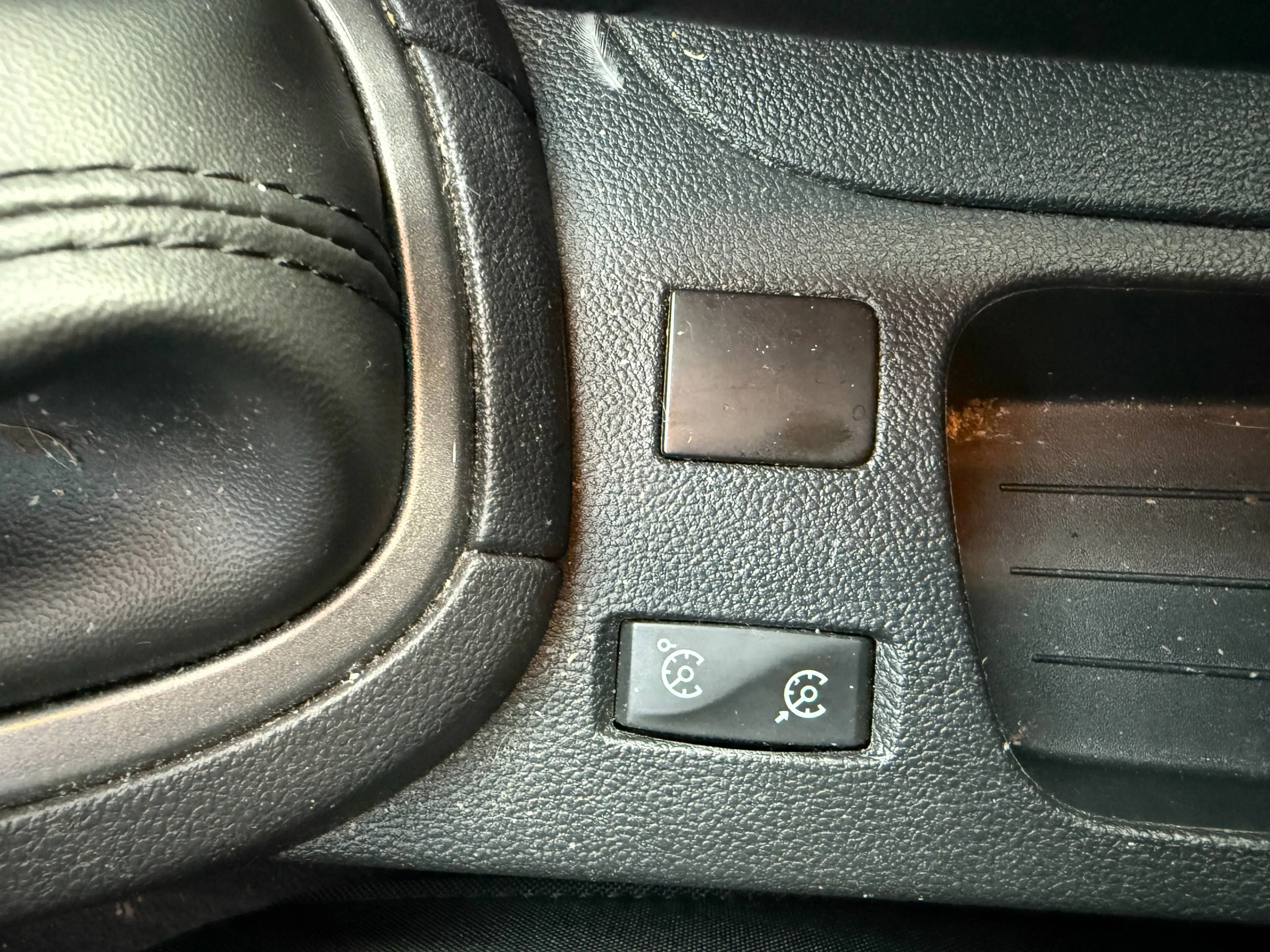 Renault Clio 1.2-4 Türer-Klima-Tempo-Alu-TÜV-Bitte Lesen — photo 14