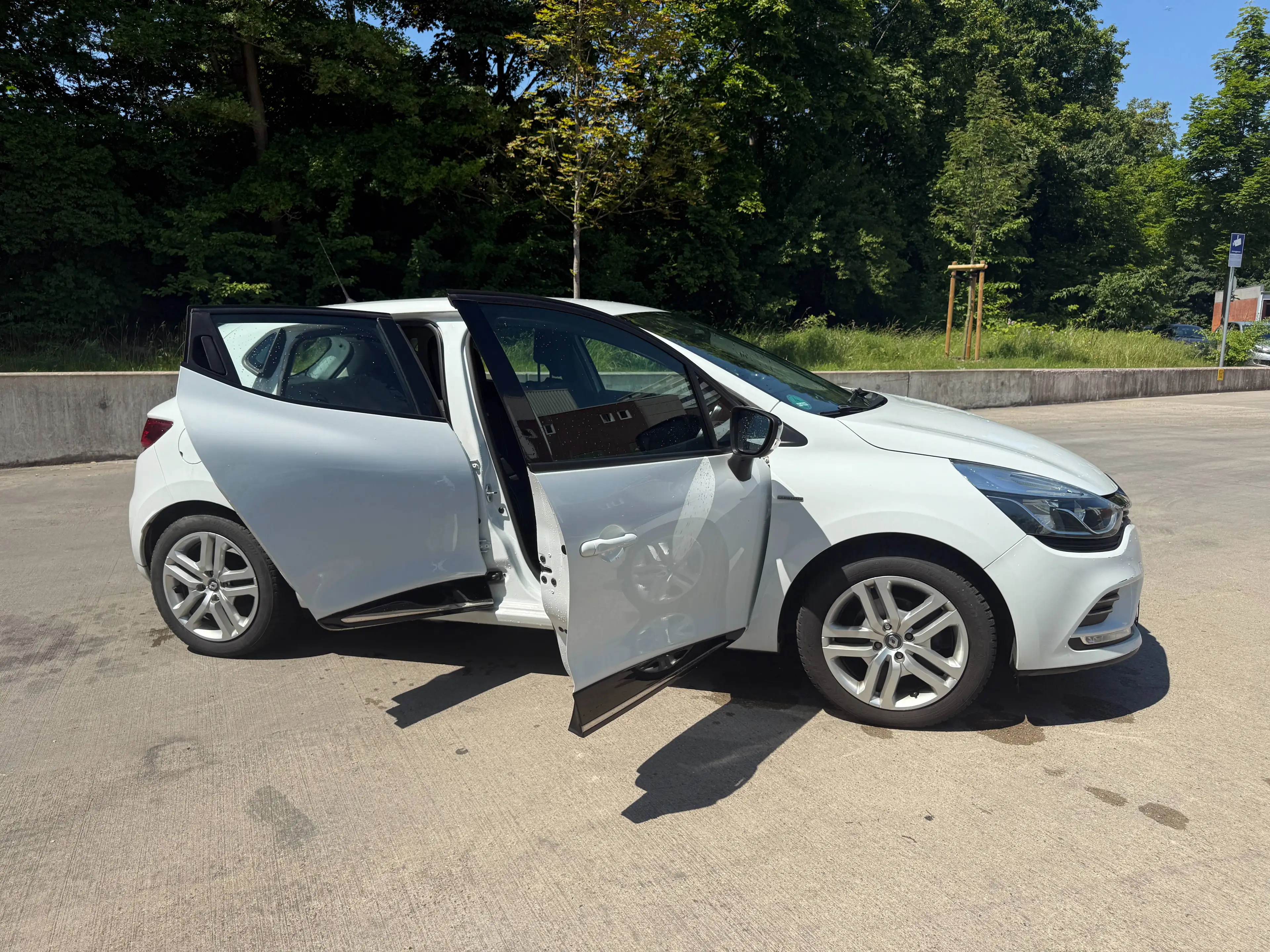 Renault Clio 1.2-4 Türer-Klima-Tempo-Alu-TÜV-Bitte Lesen