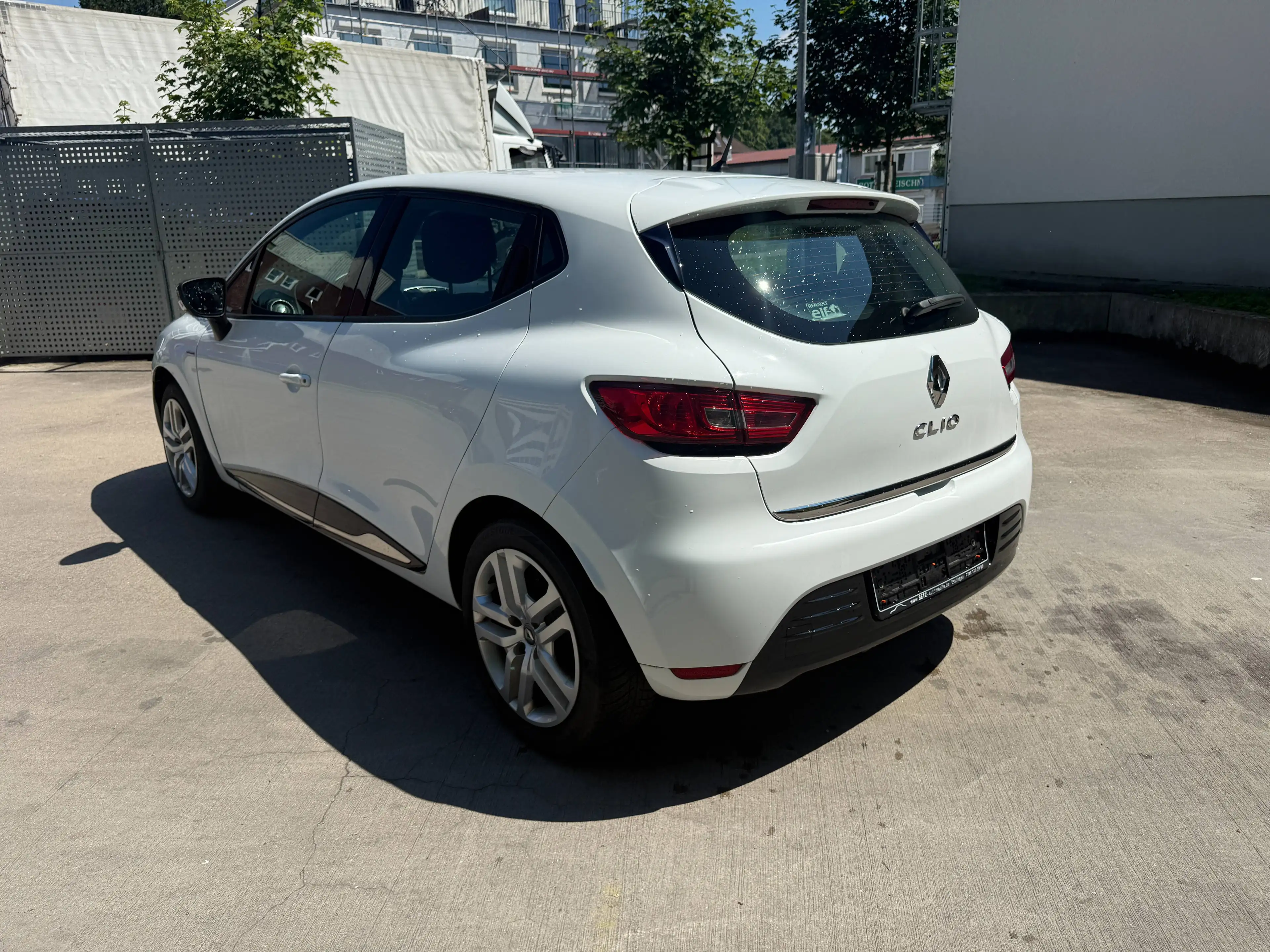 Renault Clio 1.2-4 Türer-Klima-Tempo-Alu-TÜV-Bitte Lesen — photo 6