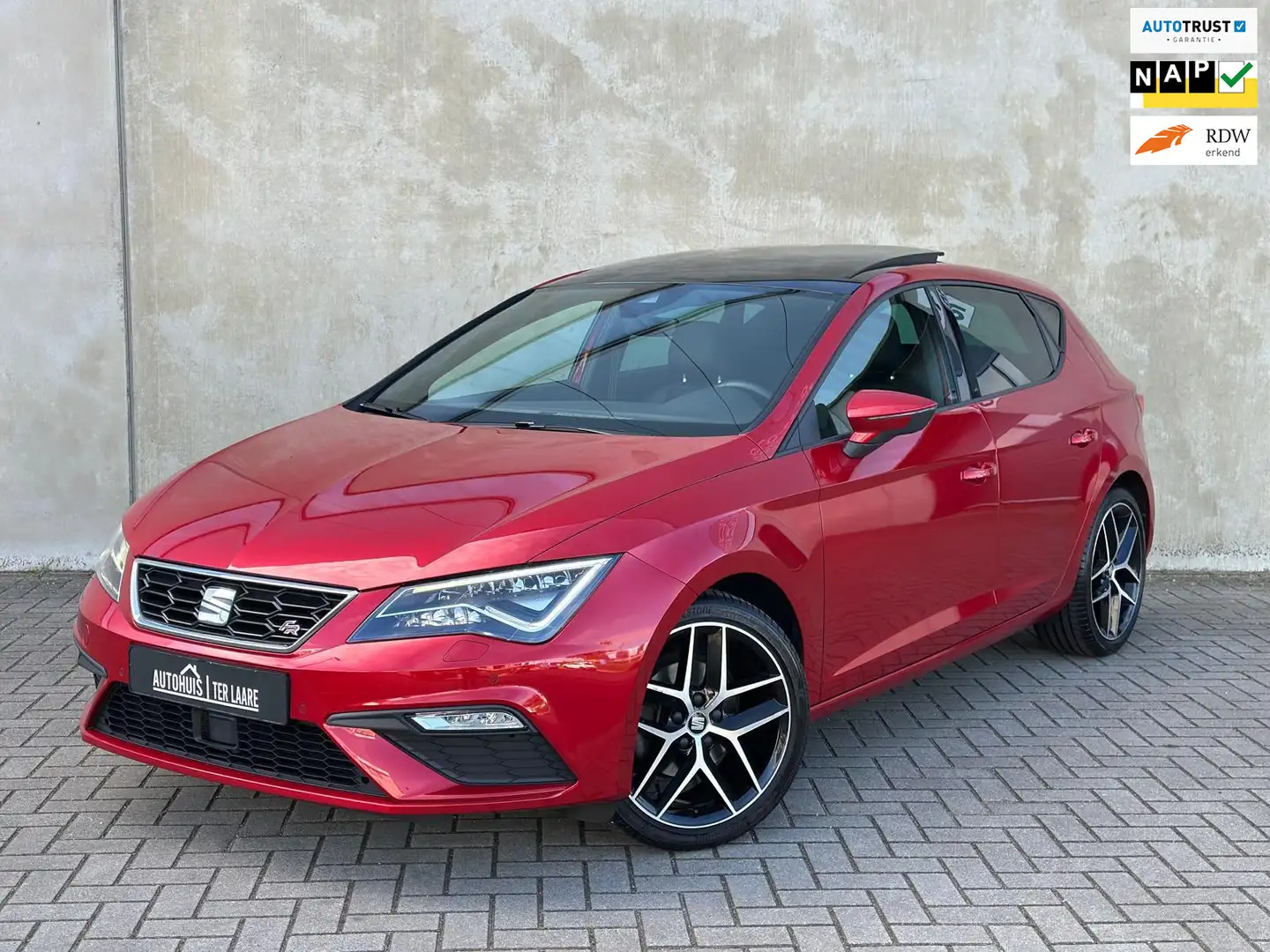 SEAT Leon 1.5 TSI FR Ultimate Edition DSG Pano Virtual Beats Rot - 1