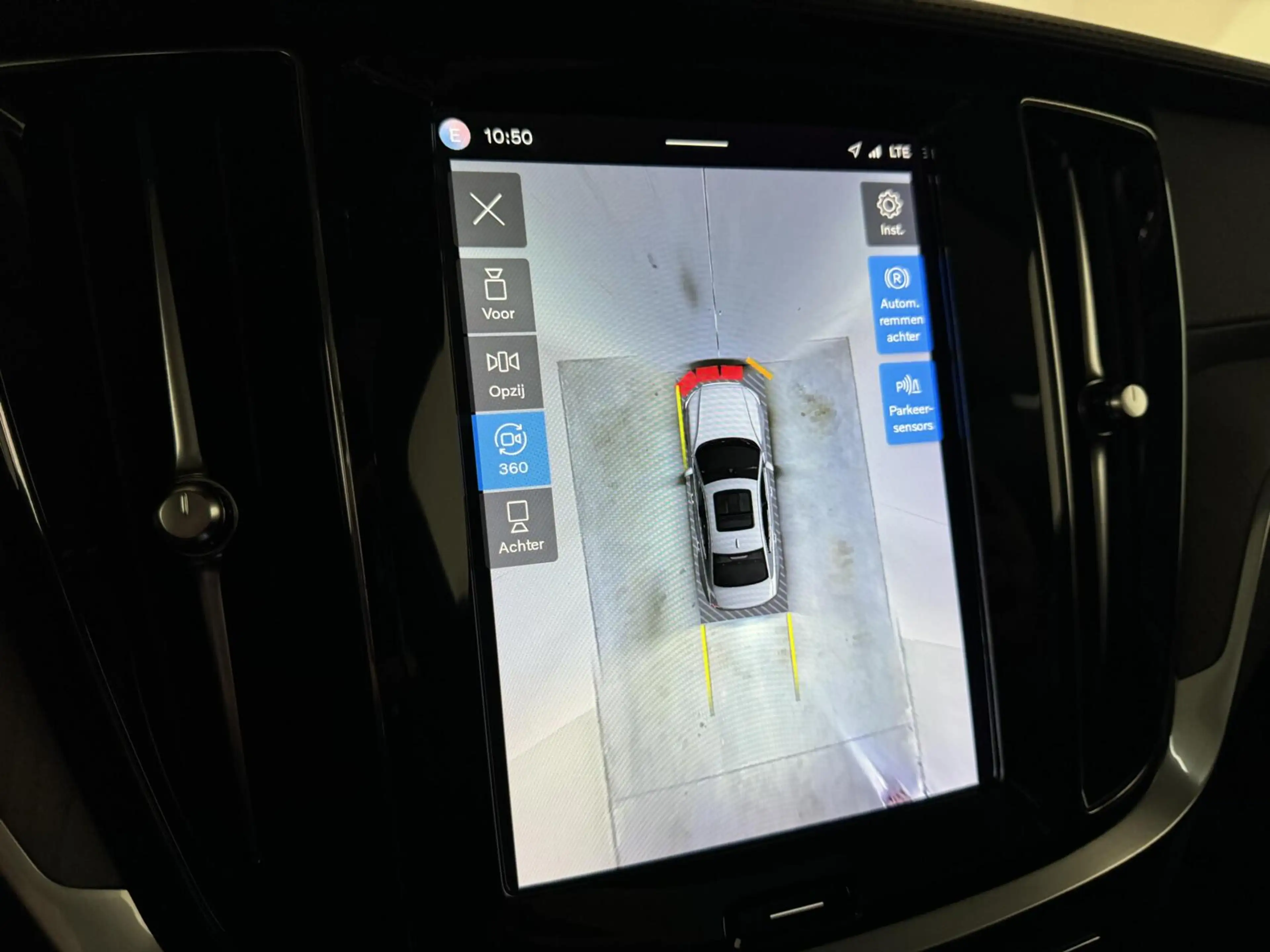 Volvo S60 2.0 Recharge T8 AWD Ultimate Dark Pano B&W Massage — photo 35