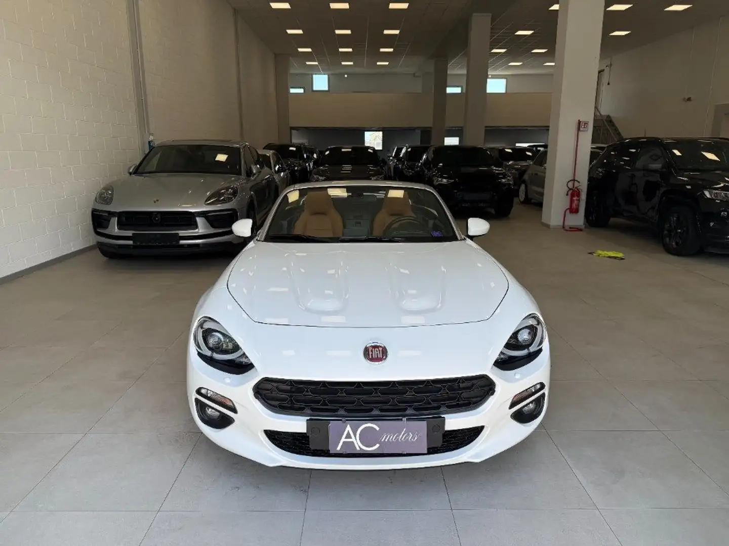 Fiat 124 Spider 1.4 MultiAir AT6 Lusso Bianco - 1