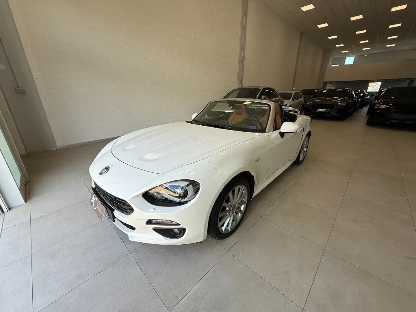 Fiat 124 Spider 1.4 MultiAir AT6 Lusso Bianco - 2
