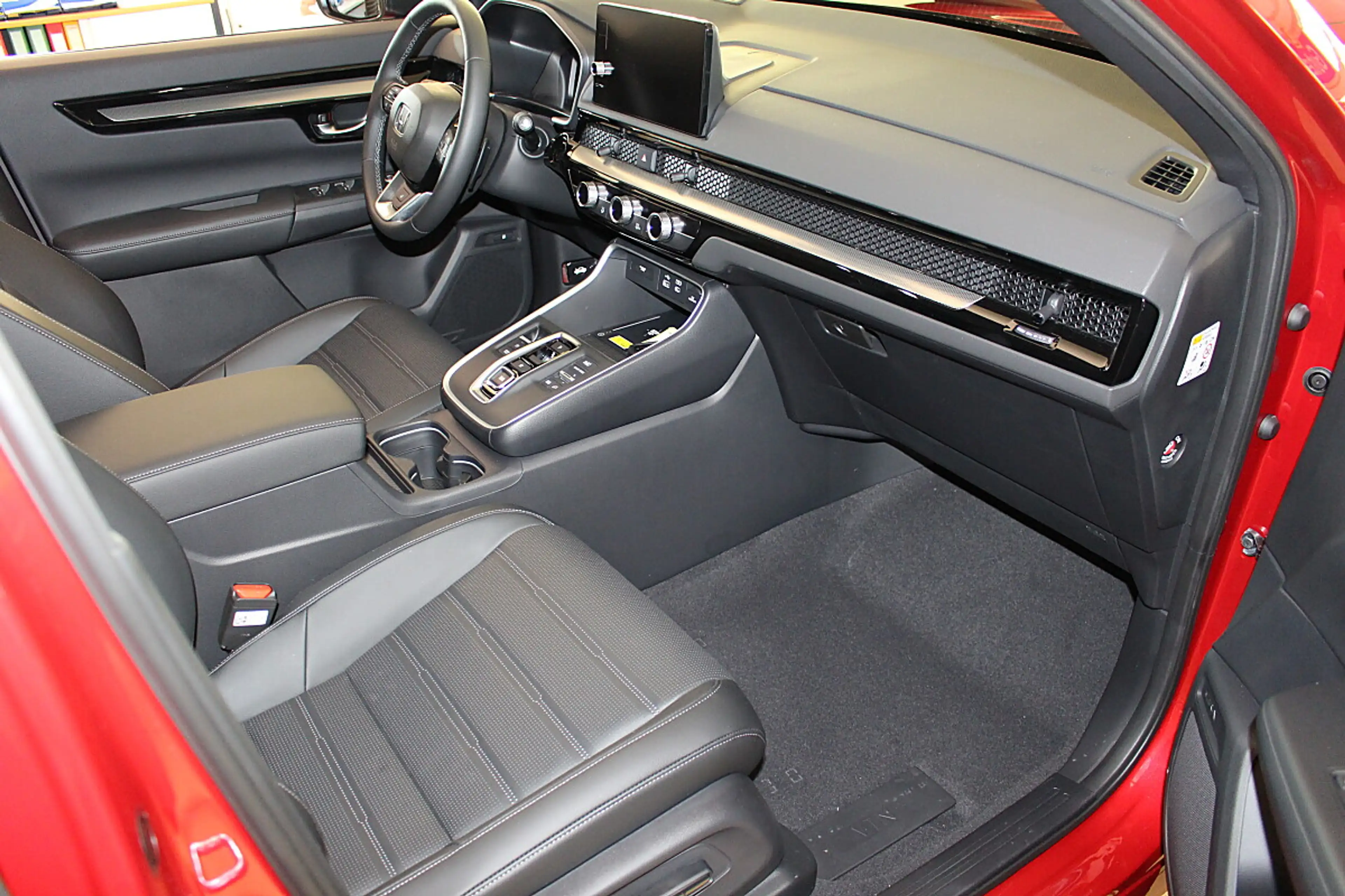 Honda CR-V 2,0 i-MMD e:HEV Advance AWD Aut. — photo 14