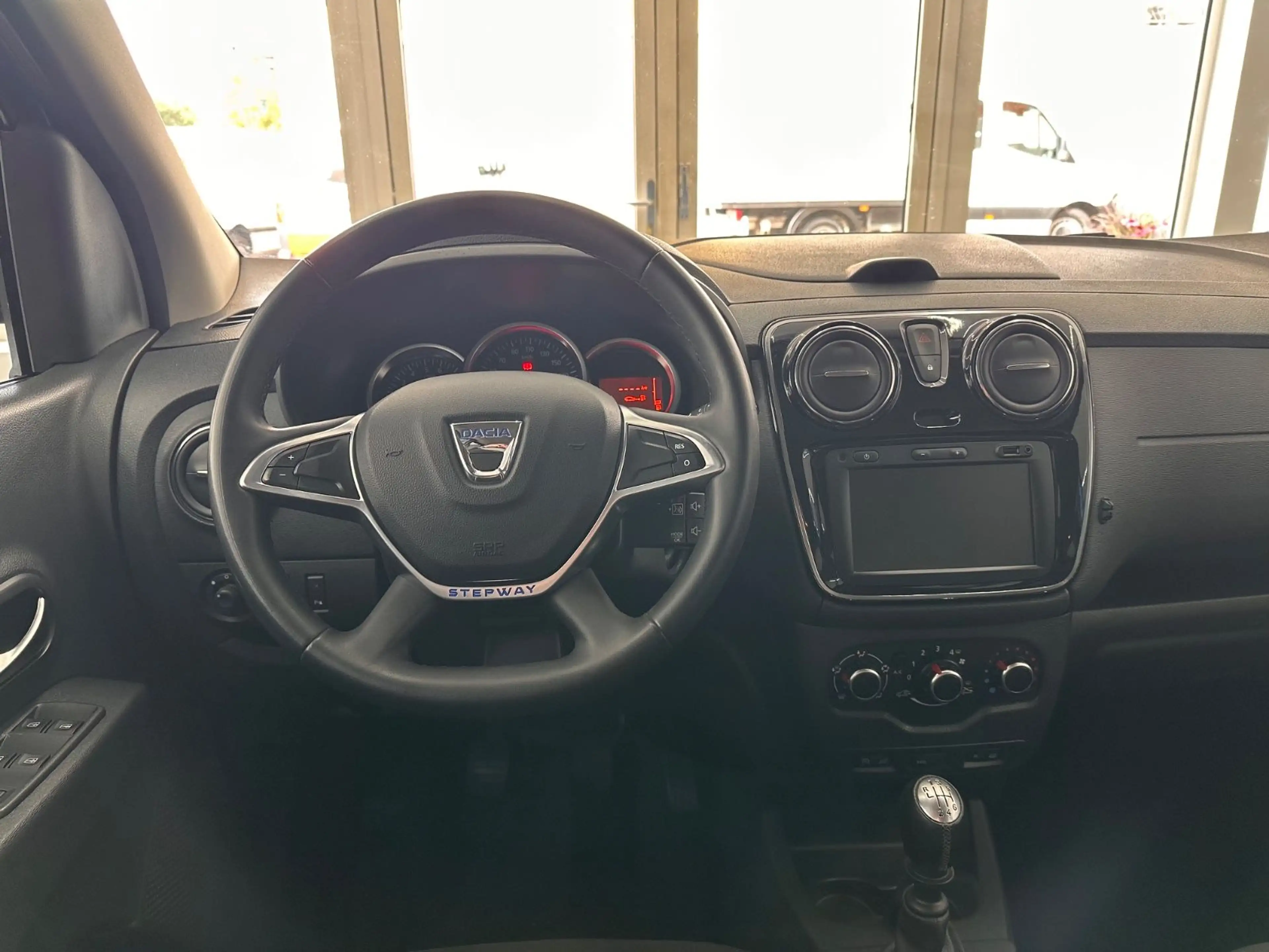 Dacia Lodgy 1.3 TCe*7.Sitze*Tempomat*Kamera*Klima — photo 14