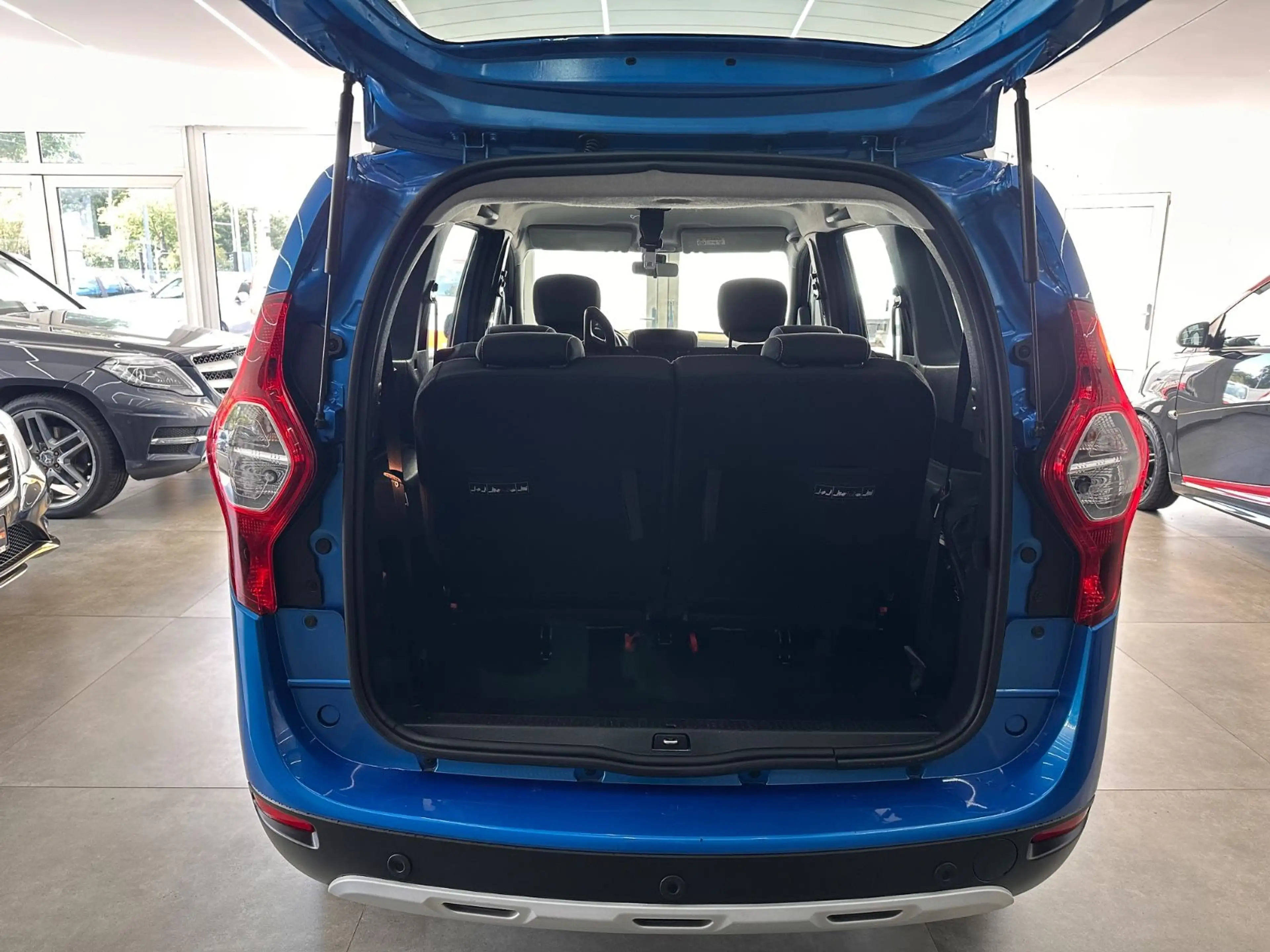 Dacia Lodgy 1.3 TCe*7.Sitze*Tempomat*Kamera*Klima — photo 13