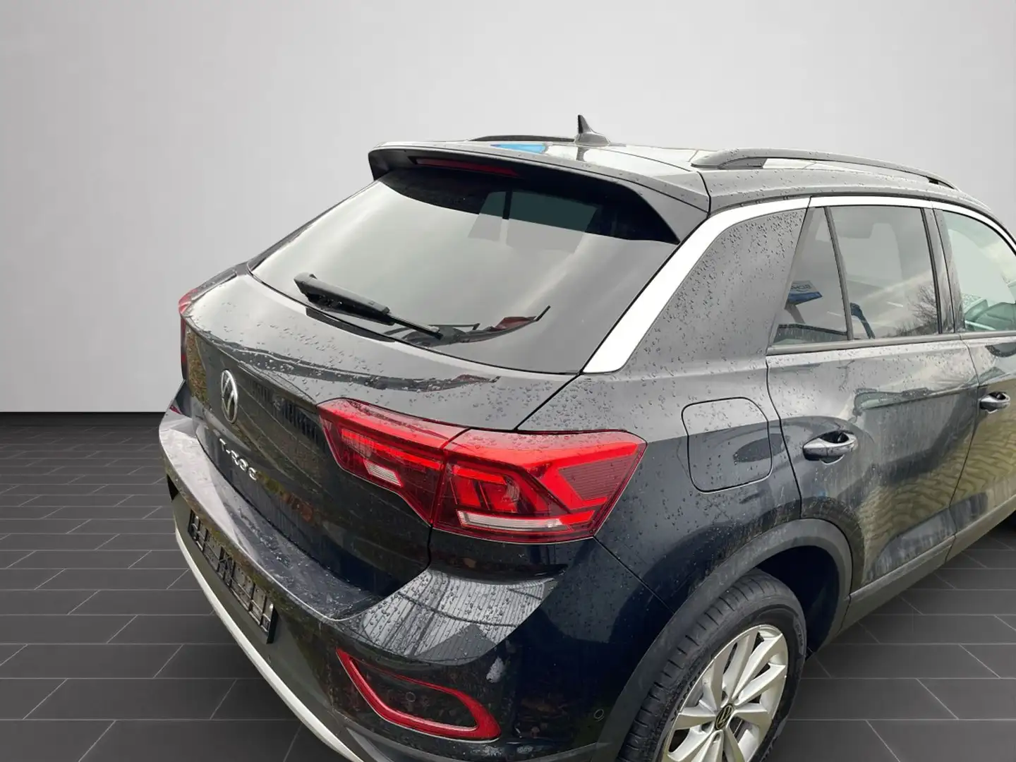 Volkswagen T-Roc 1,5 TSI DSG RFK/LED/SItzehizung vo./u.v.m. Schwarz - 2