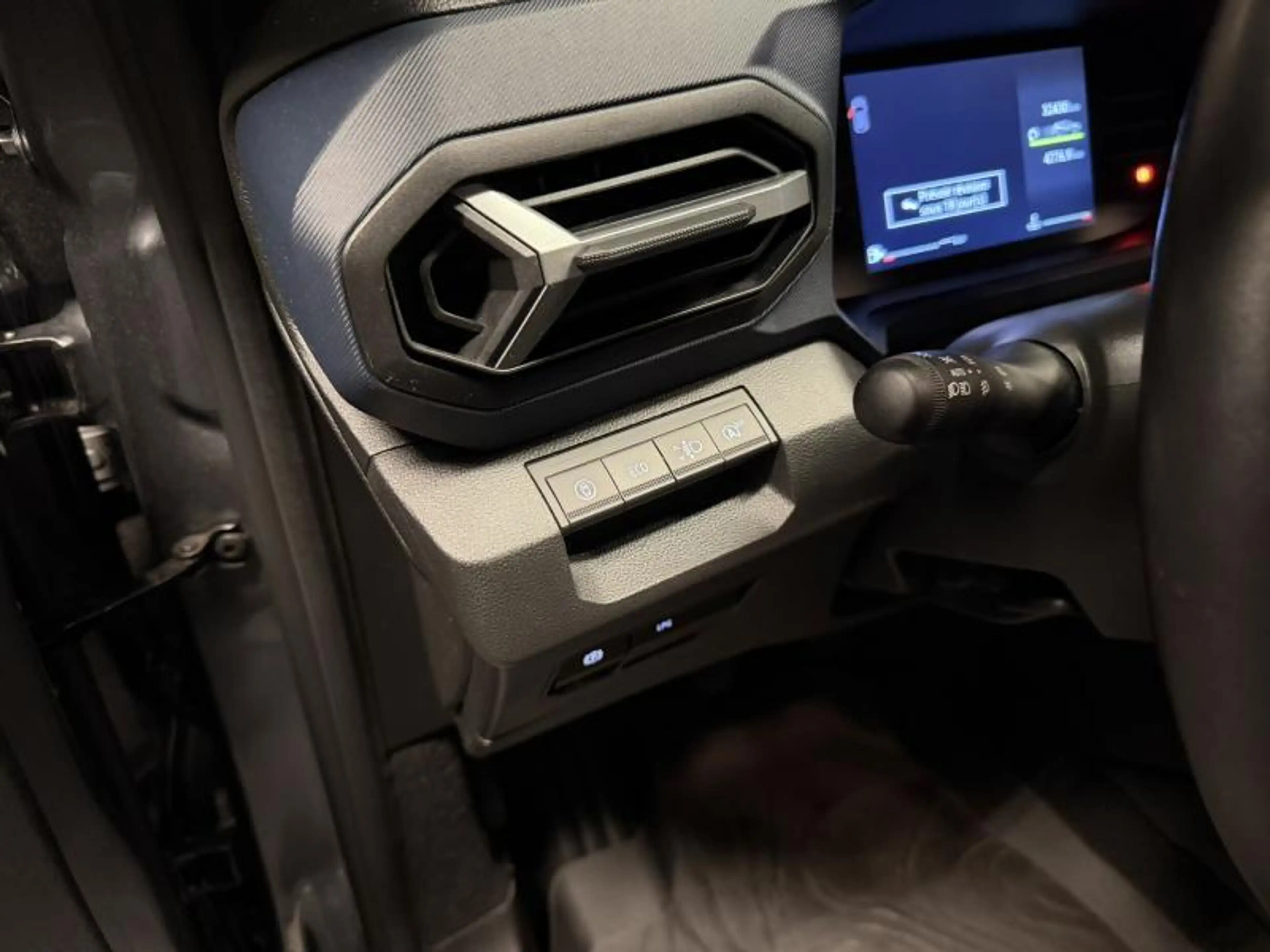 Dacia Duster 1.0LPG 91cv *NAVI*CLIM*CRUISE*CAMERA*USB* — photo 14