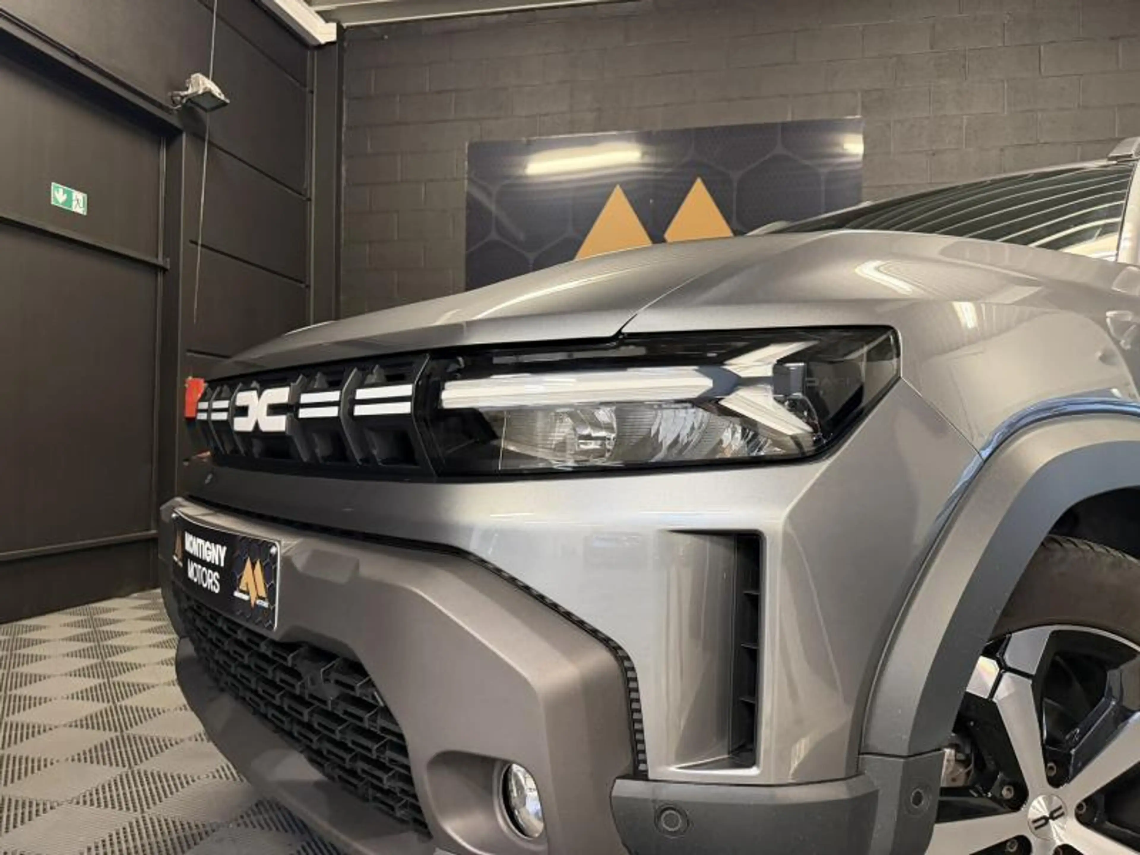 Dacia Duster 1.0LPG 91cv *NAVI*CLIM*CRUISE*CAMERA*USB* — photo 10