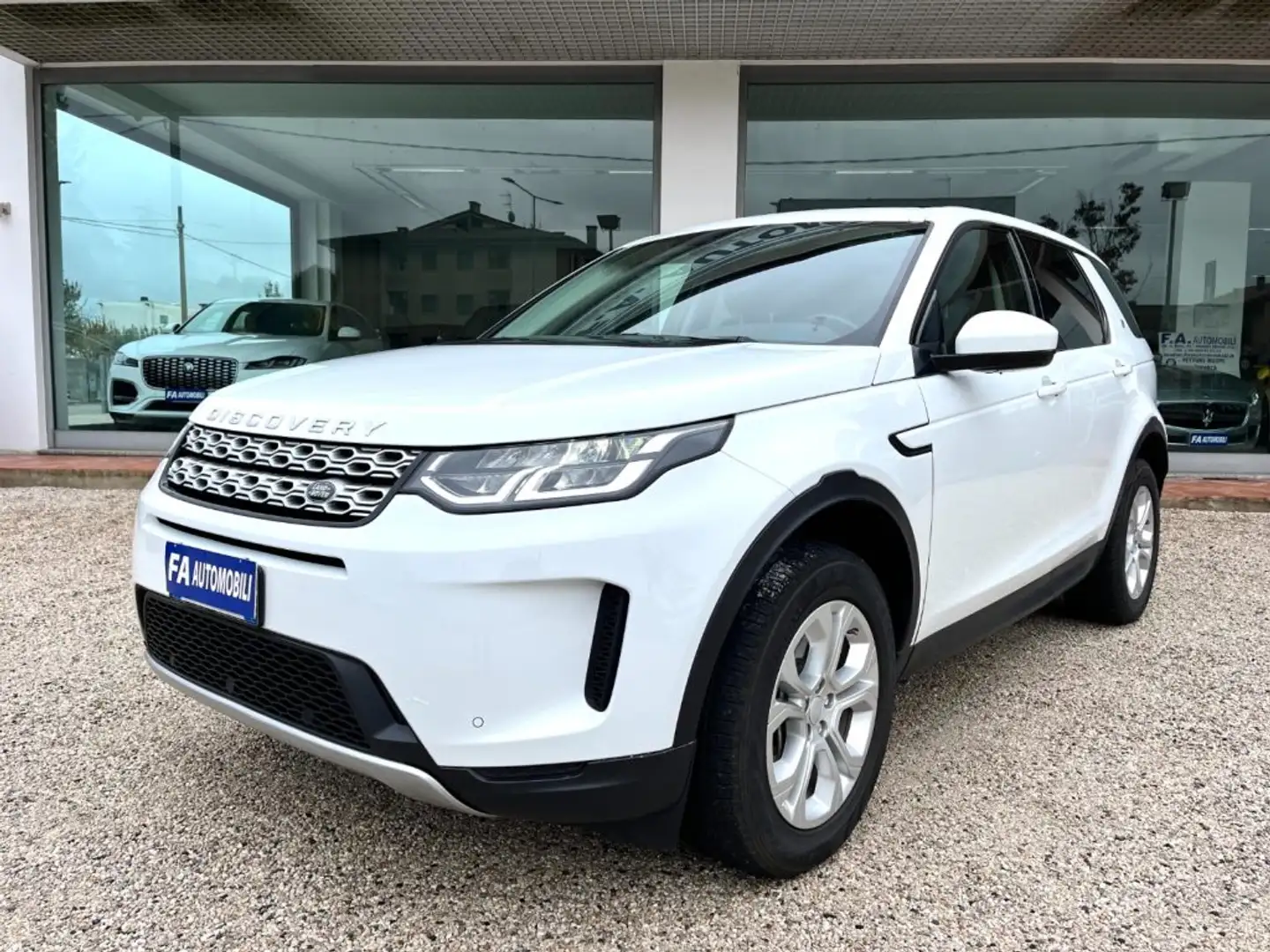 Land Rover Discovery Sport 2.0D I4-L.Flw 150 CV AWD Auto S MHEV Bianco - 2