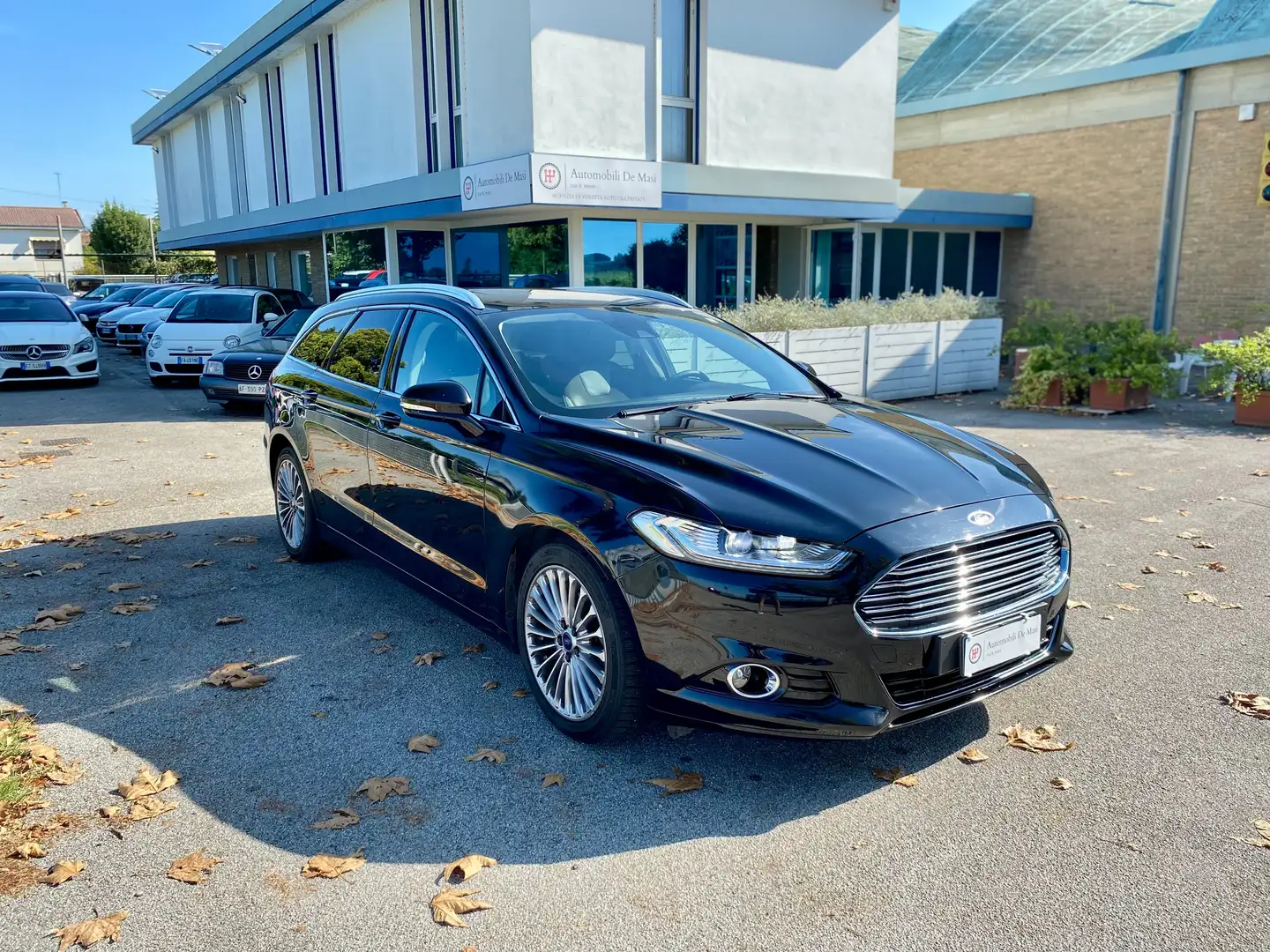Ford Mondeo SW 2.0 tdci Powershift Titanium s 180cv Black - 1