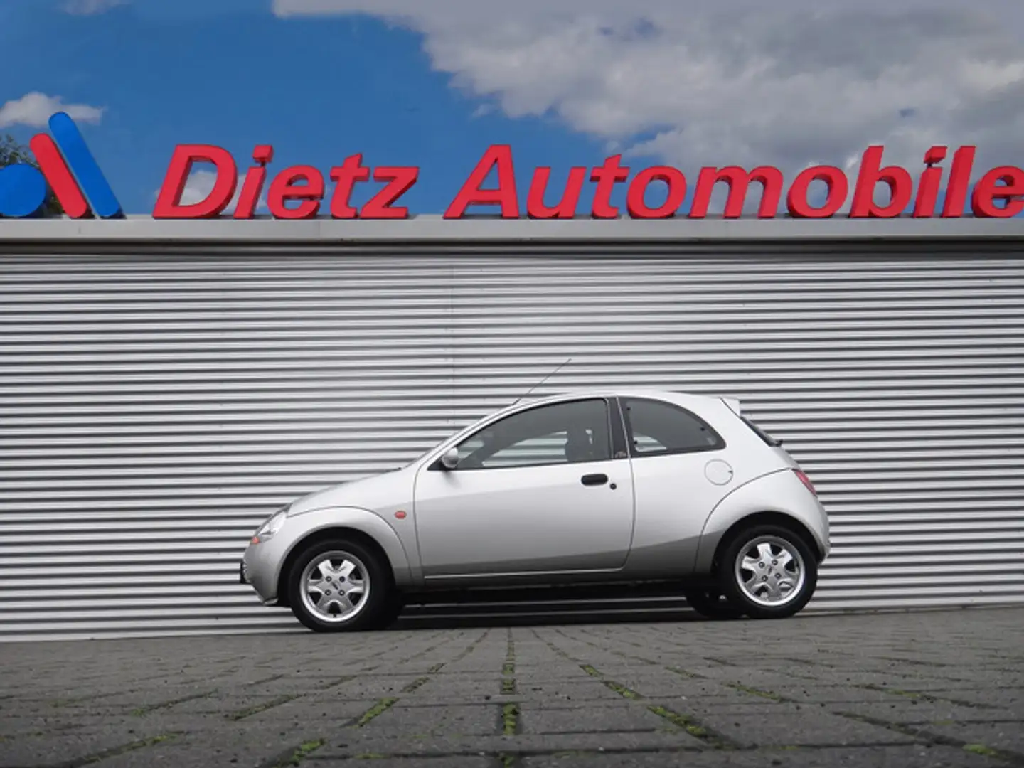 Ford Ka/Ka+ Ka 1.3 Futura Серебристый - 1