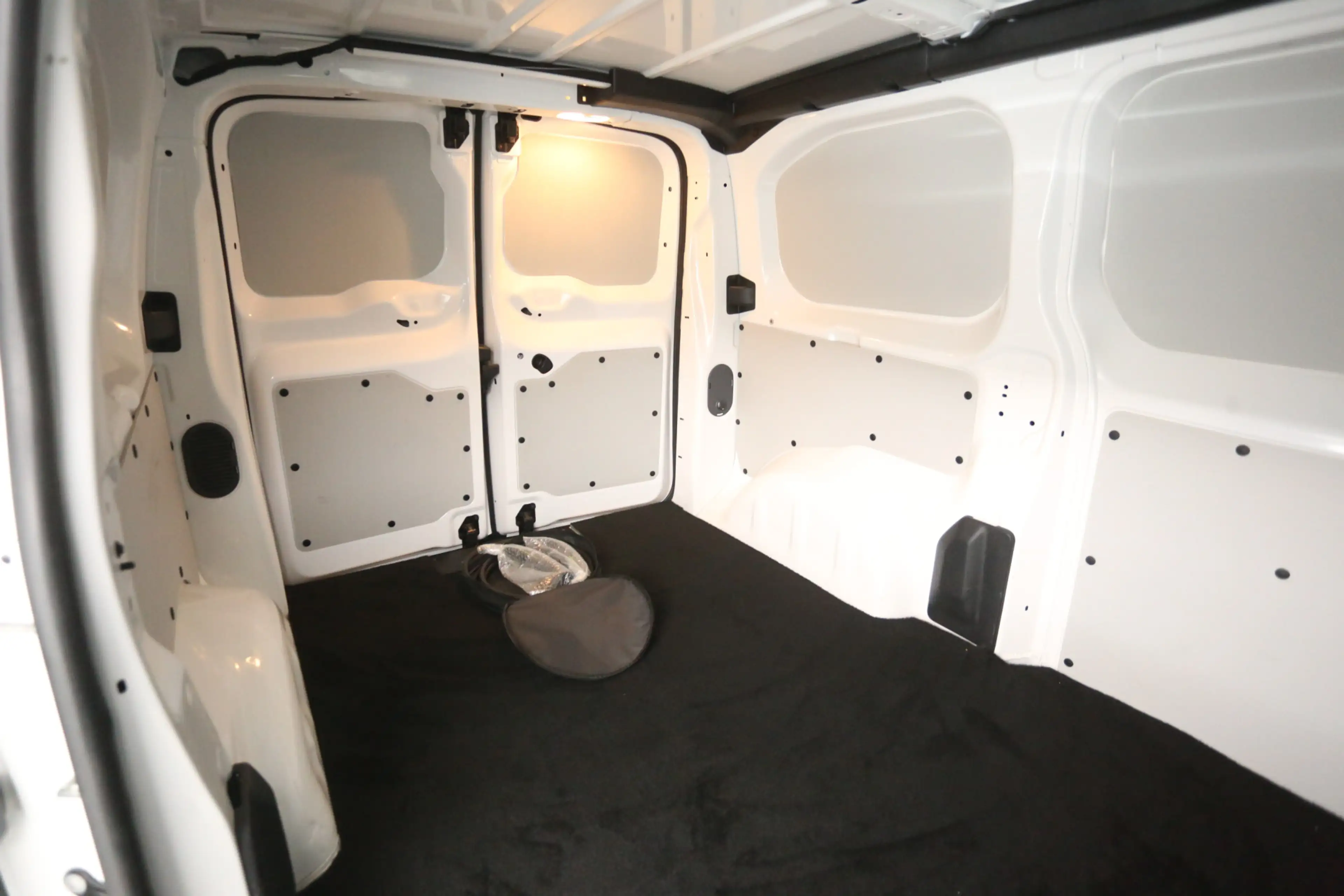 Peugeot e-Expert 75 kWh L2H1 | Snelladen | SOH 91% | Airco | Camera — photo 26