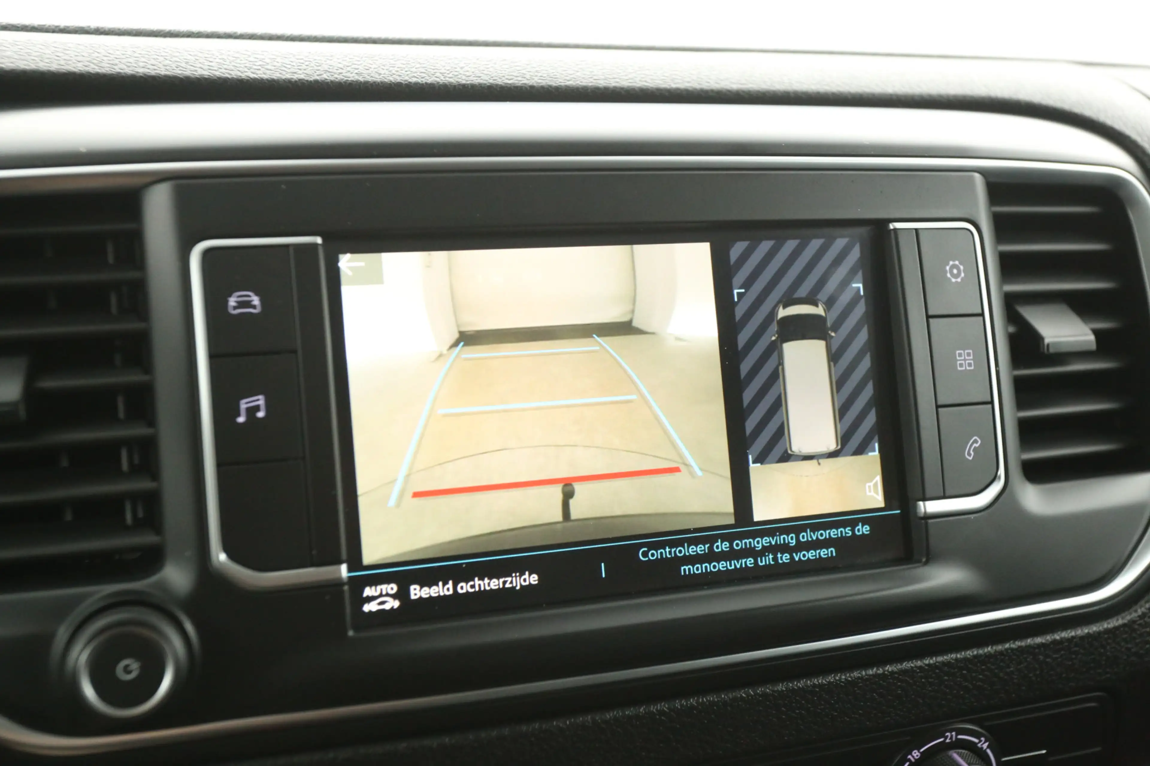 Peugeot e-Expert 75 kWh L2H1 | Snelladen | SOH 91% | Airco | Camera — photo 15