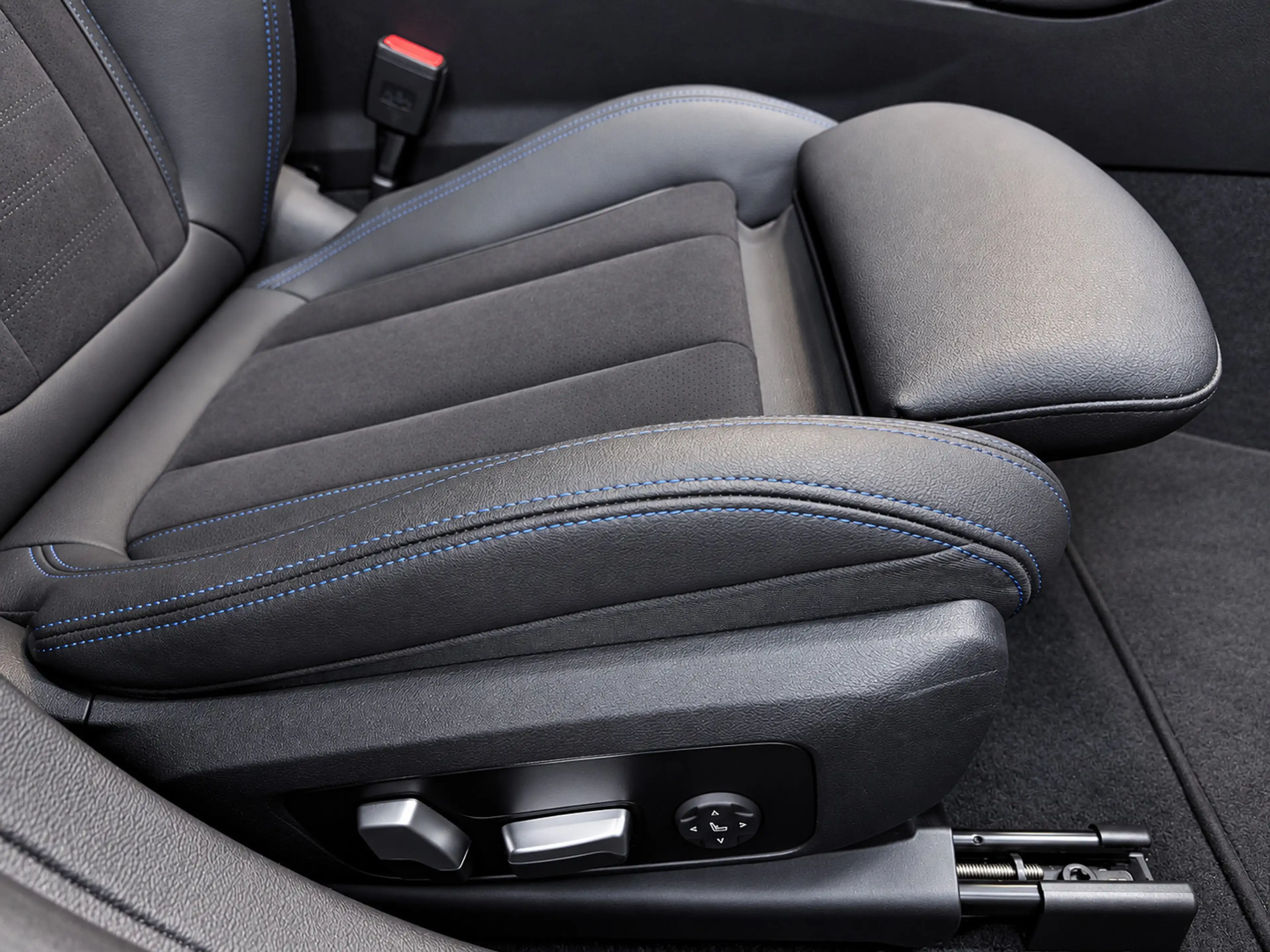 BMW i4 GRAN COUPE EDrive40 84 kWh M-SPORT NW-PRIJS 90DEUR — photo 12