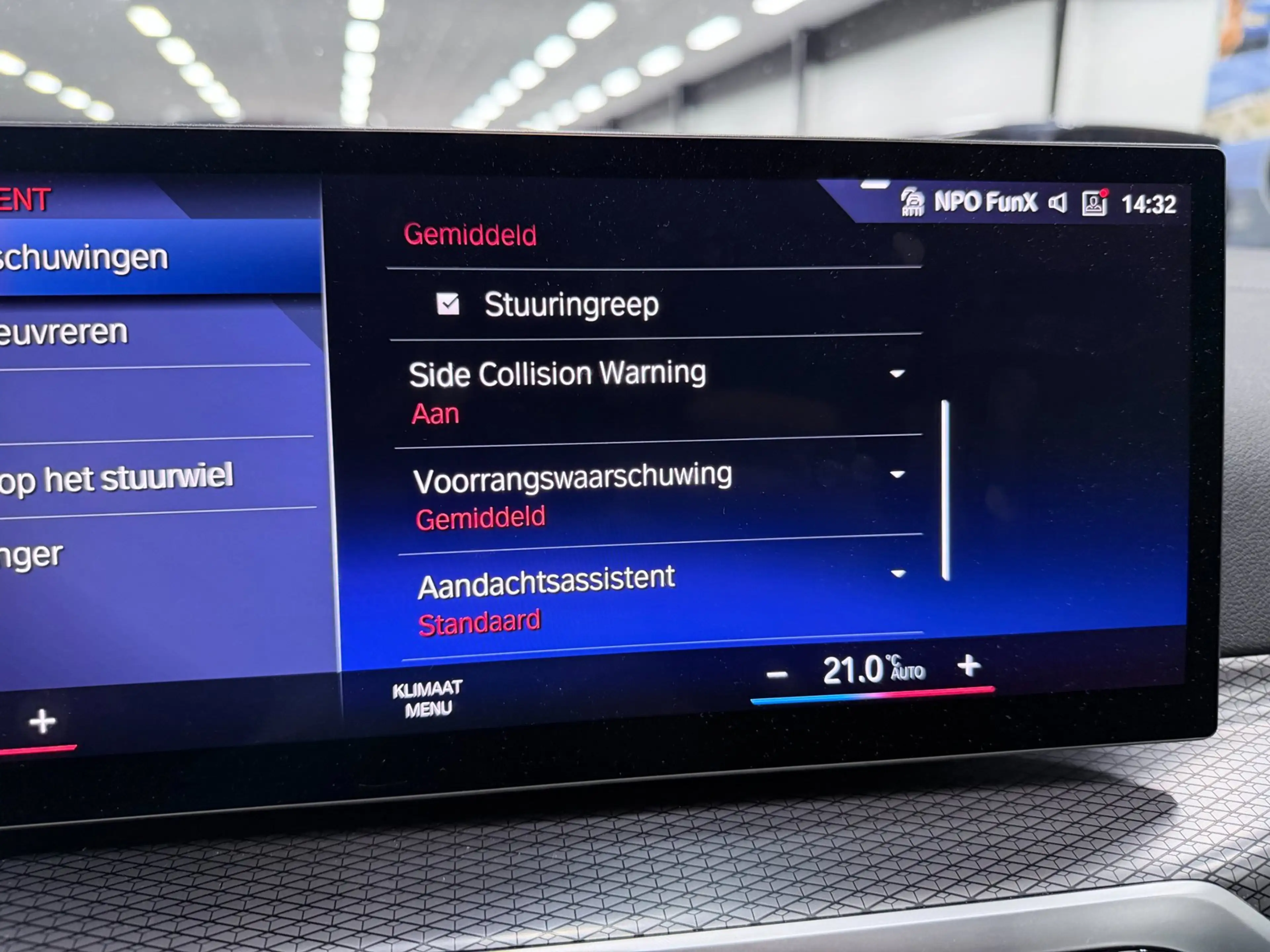 BMW i4 GRAN COUPE EDrive40 84 kWh M-SPORT NW-PRIJS 90DEUR — photo 36