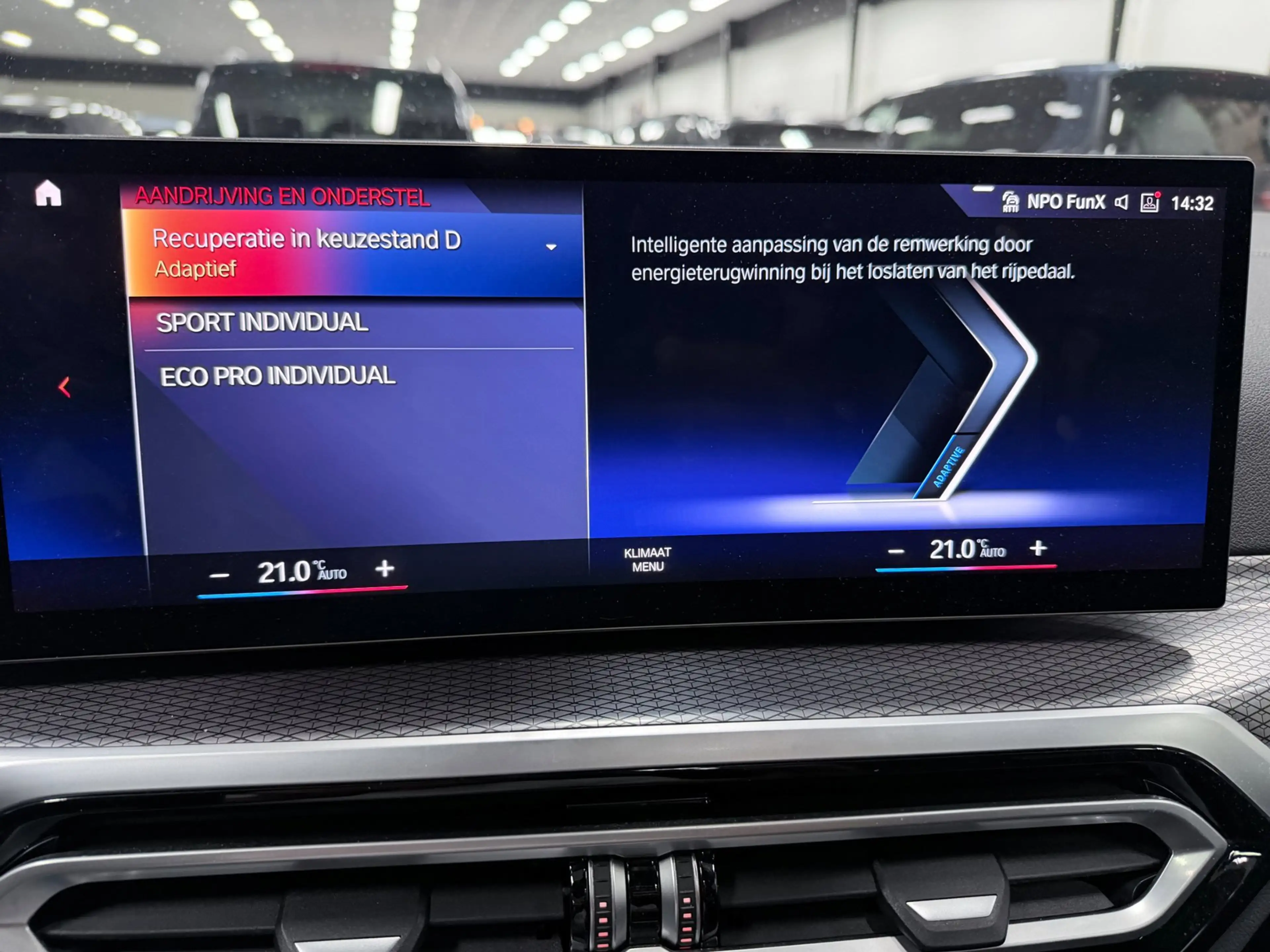 BMW i4 GRAN COUPE EDrive40 84 kWh M-SPORT NW-PRIJS 90DEUR — photo 38