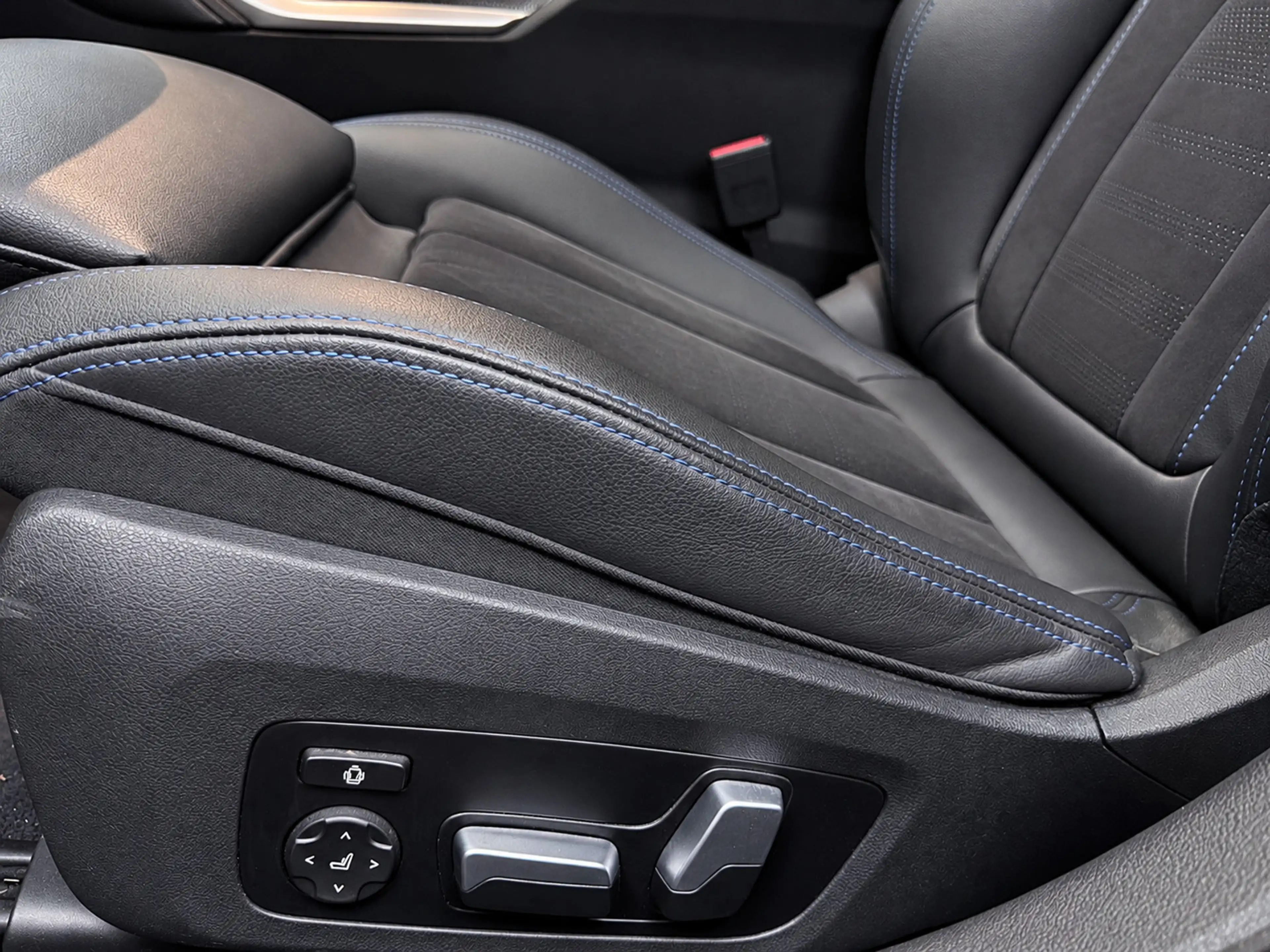 BMW i4 GRAN COUPE EDrive40 84 kWh M-SPORT NW-PRIJS 90DEUR — photo 14