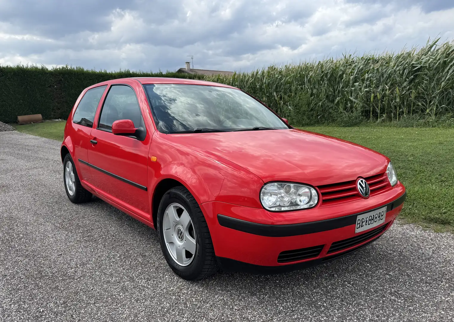 Volkswagen Golf VOLKSWAGEN GOLF 4 1.4 16V BENZINA NEOPATENTATI Rosso - 2