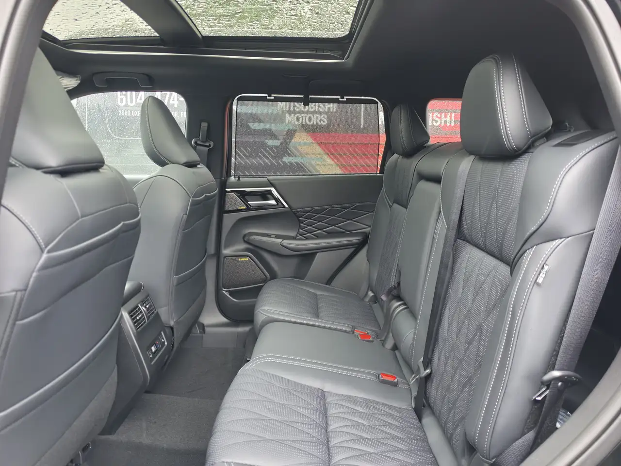 Mitsubishi Outlander снимка Mitsubishi Outlander