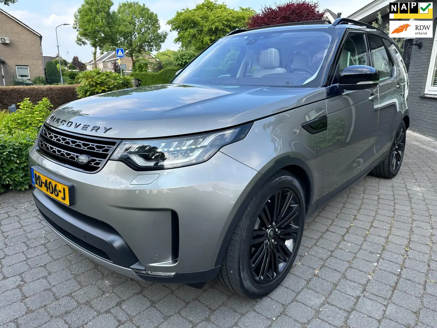 Land Rover Discovery 2.0 Sd4 HSE Luxury, Pano, Leder, VOL! Grijs - 1