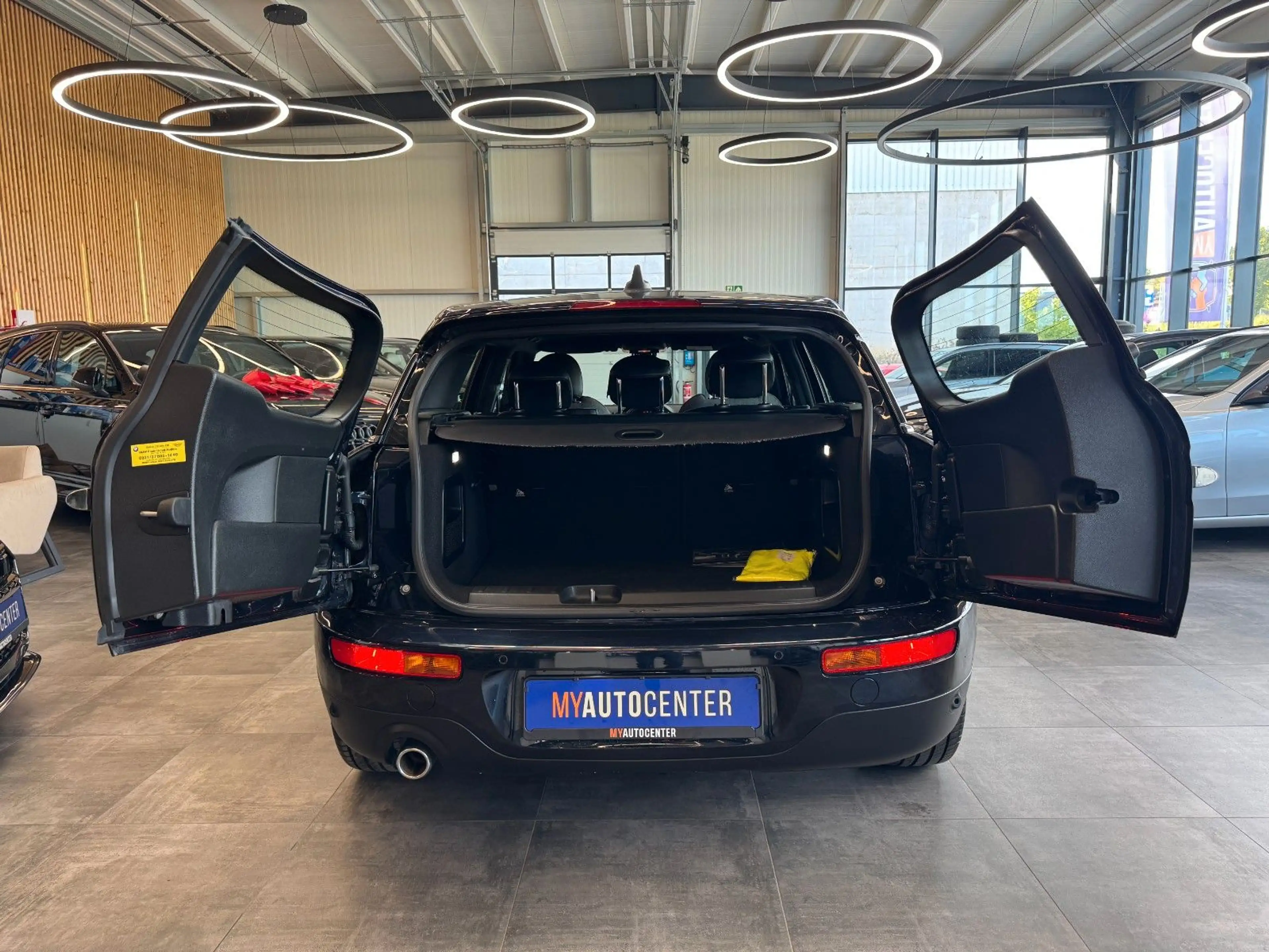 MINI Cooper Clubman Cooper *KEYLESS*HARMANN-SOUND*KLIMA*TEMPO*NAV* — photo 6