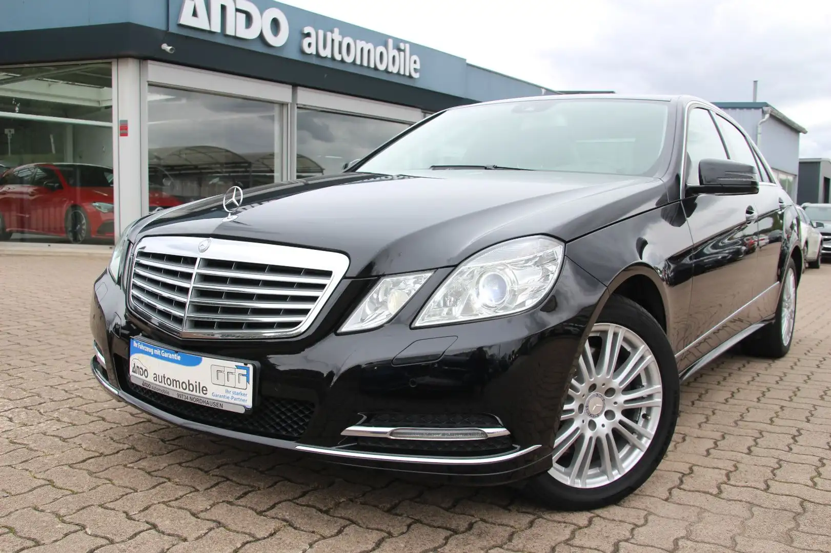 Mercedes-Benz E 300 de Hybrid Lim. BlueTec Xenon/Standheizung Schwarz - 2