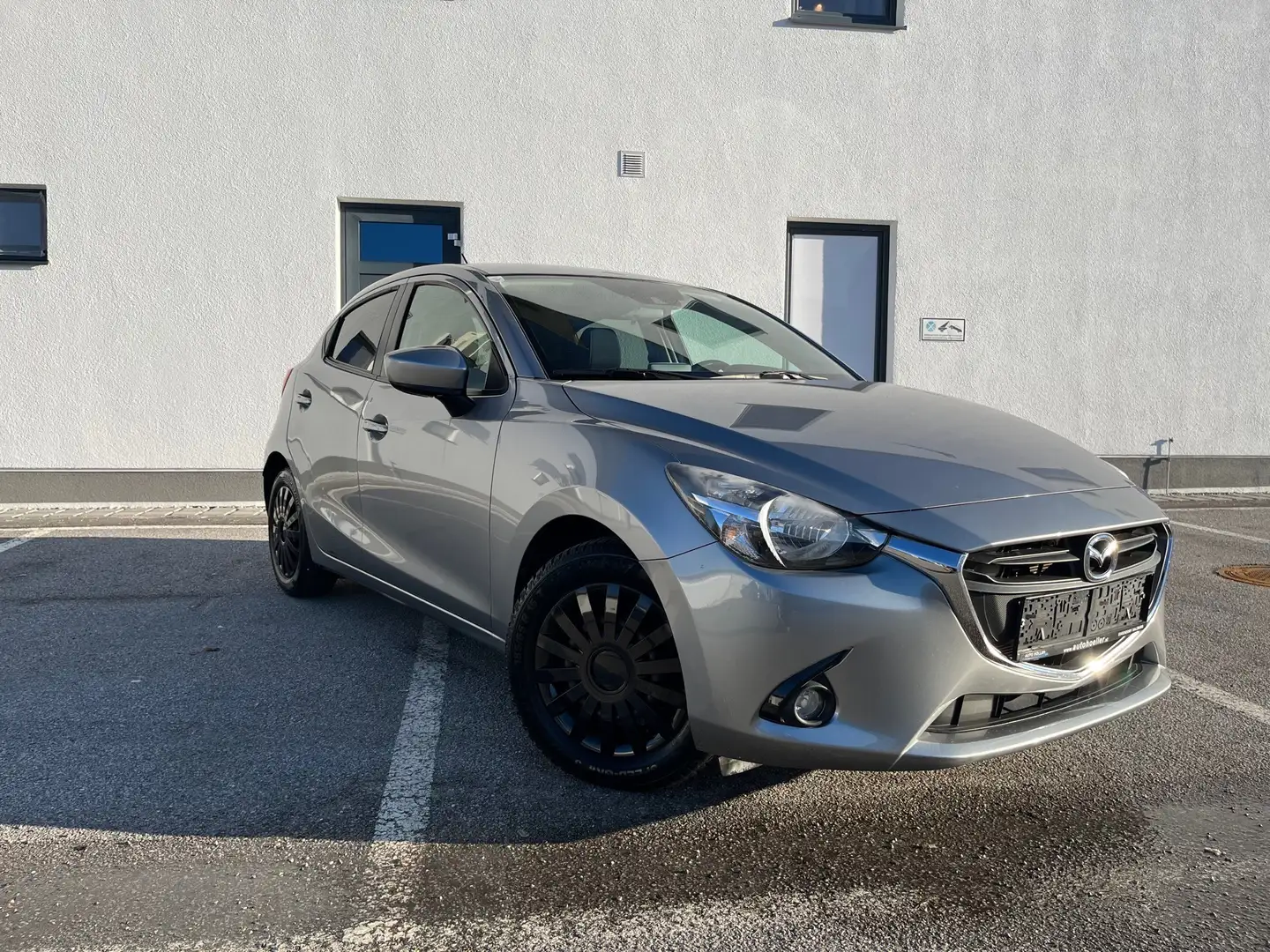 Mazda 2 1.5 Exceed 90cv Ezüst - 2
