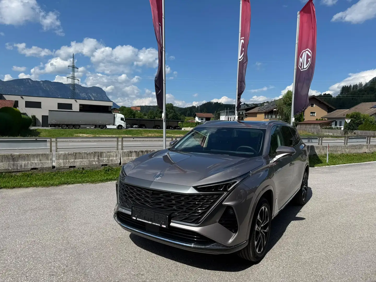 MG MGS9 PHEV Luxury Silber - 1