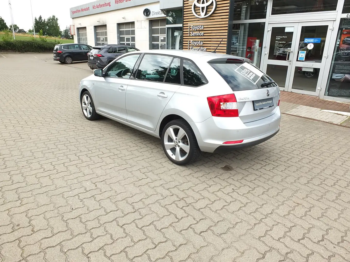 Skoda Rapid/Spaceback Срібний - 2