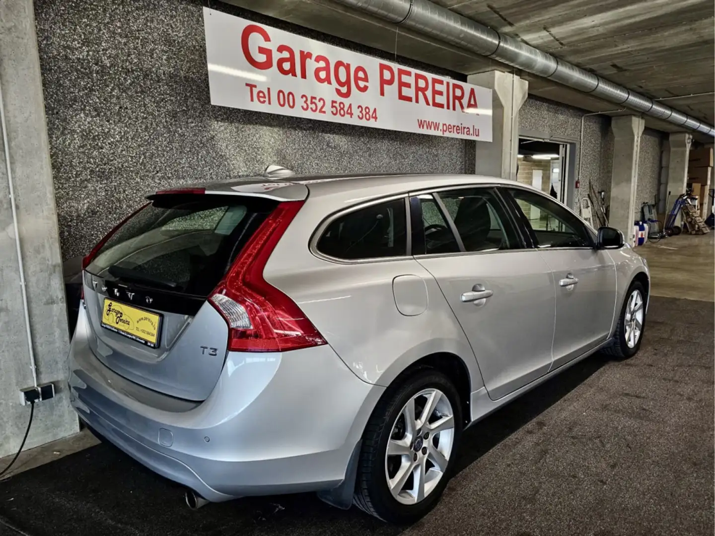 Volvo V60 T3 AUTO NAVI Grigio - 2