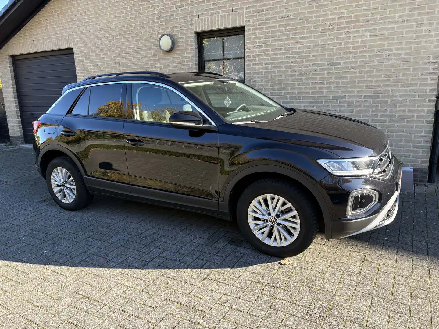 Volkswagen T-Roc 1.5 TSI Life DSG - 2